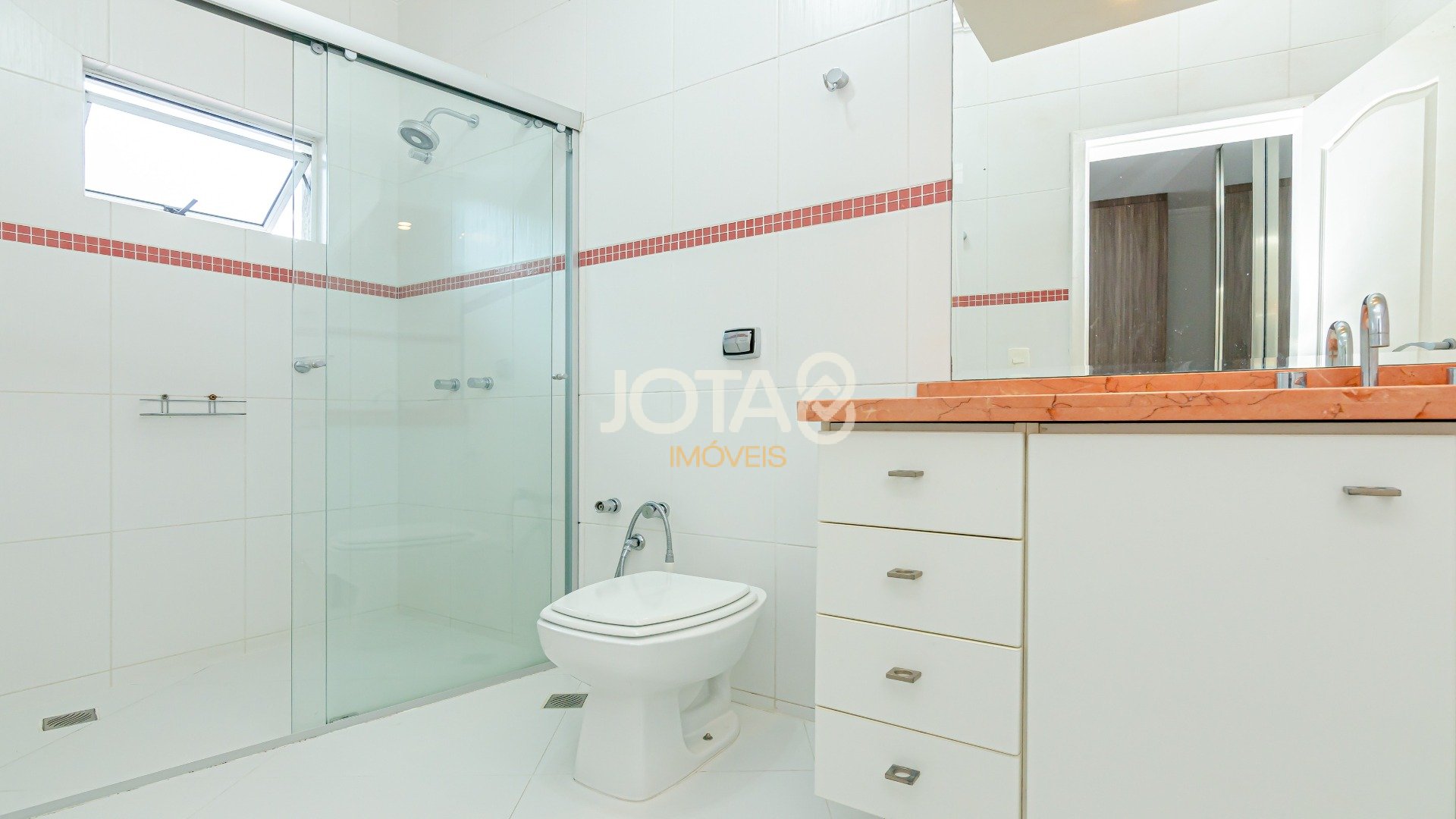 4 QUARTOS E 2 SUÍTES EM SANTA FELICIDADE