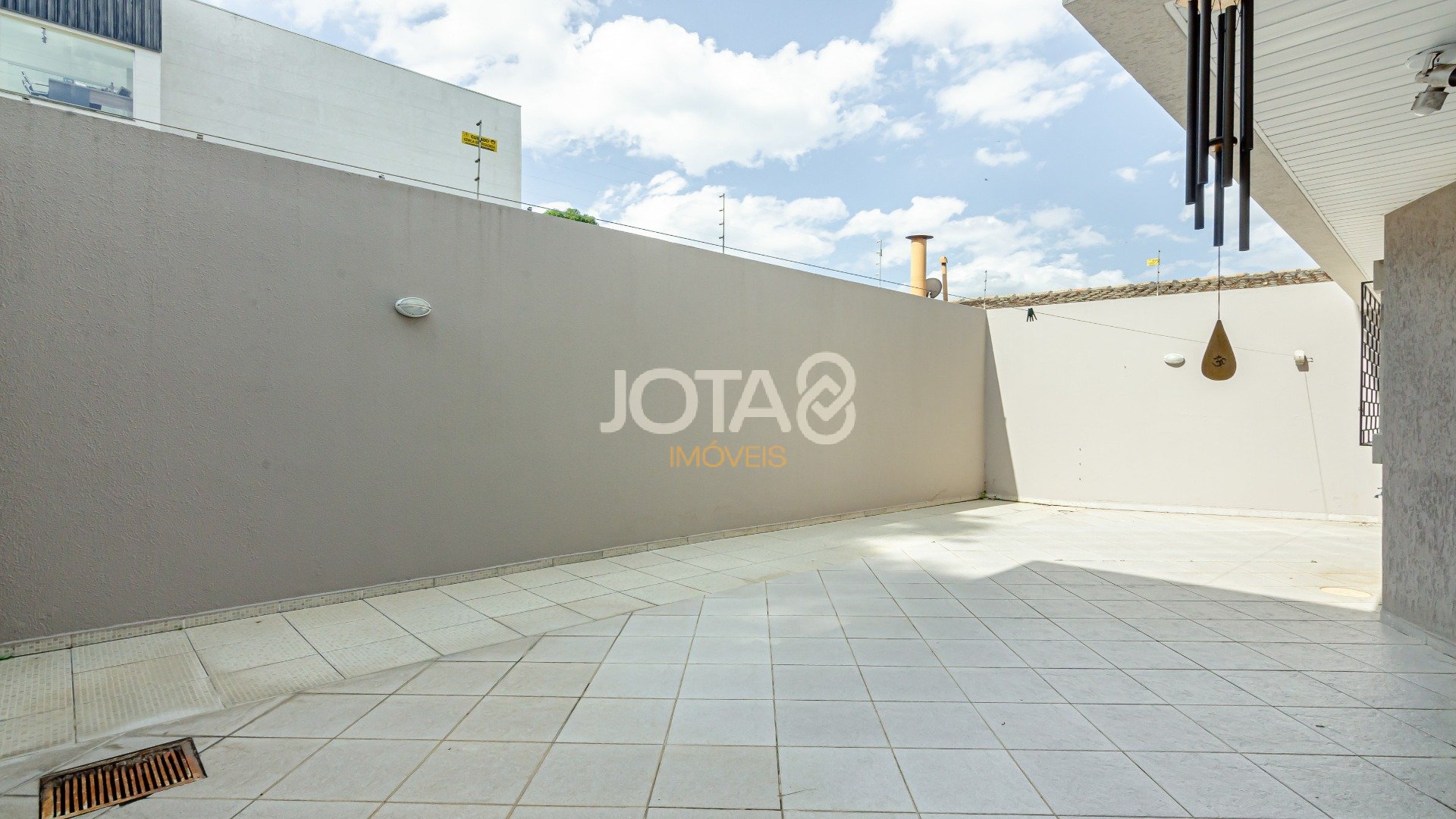 4 QUARTOS E 2 SUÍTES EM SANTA FELICIDADE