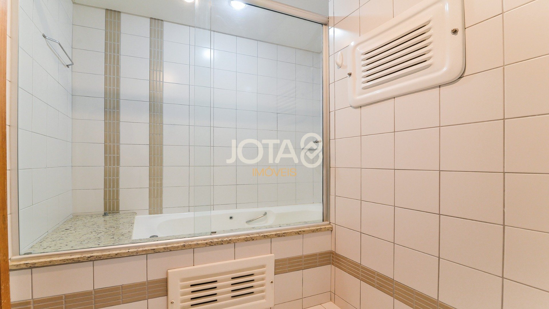EXCELENTE STUDIO MOBILIADO NO 28ºANDAR!