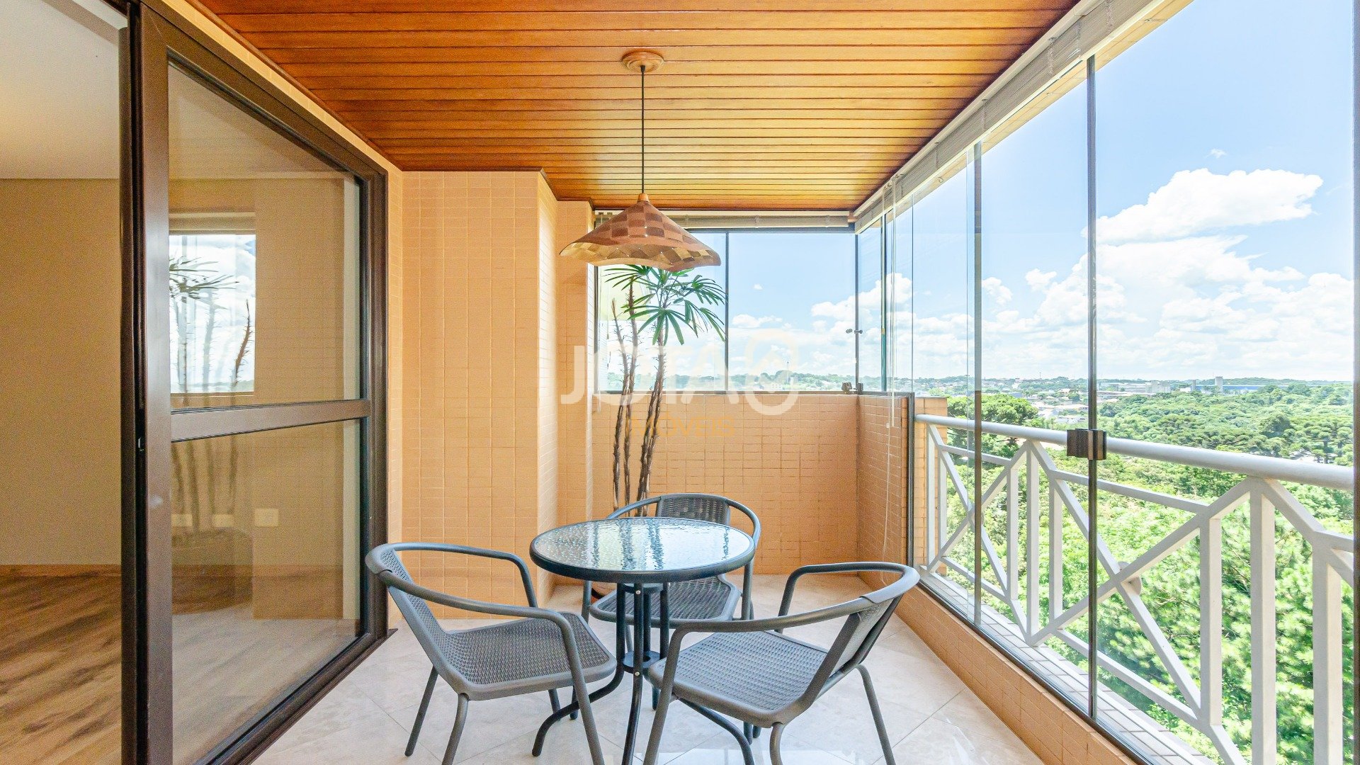COBERTURA DUPLEX COM 2 QUARTOS NO ECOVILLE