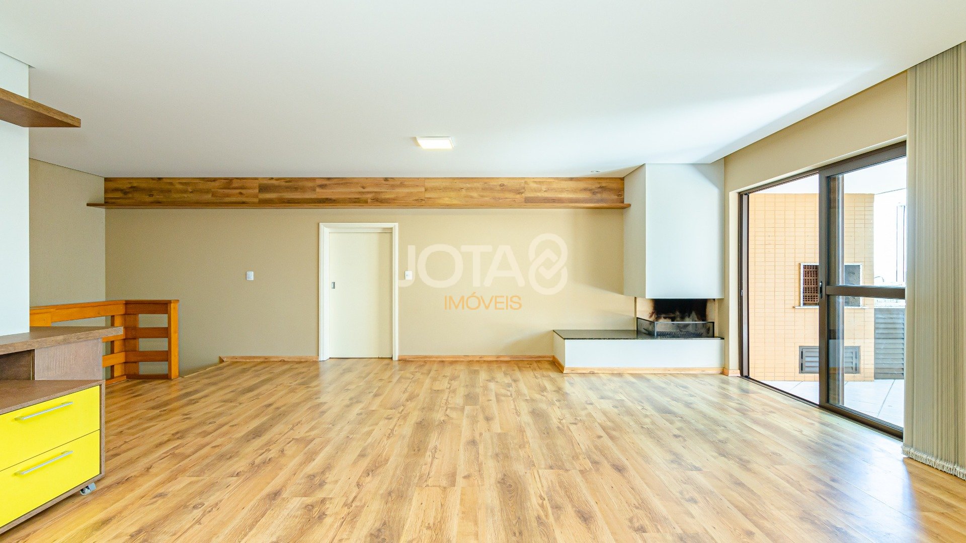 COBERTURA DUPLEX COM 2 QUARTOS NO ECOVILLE