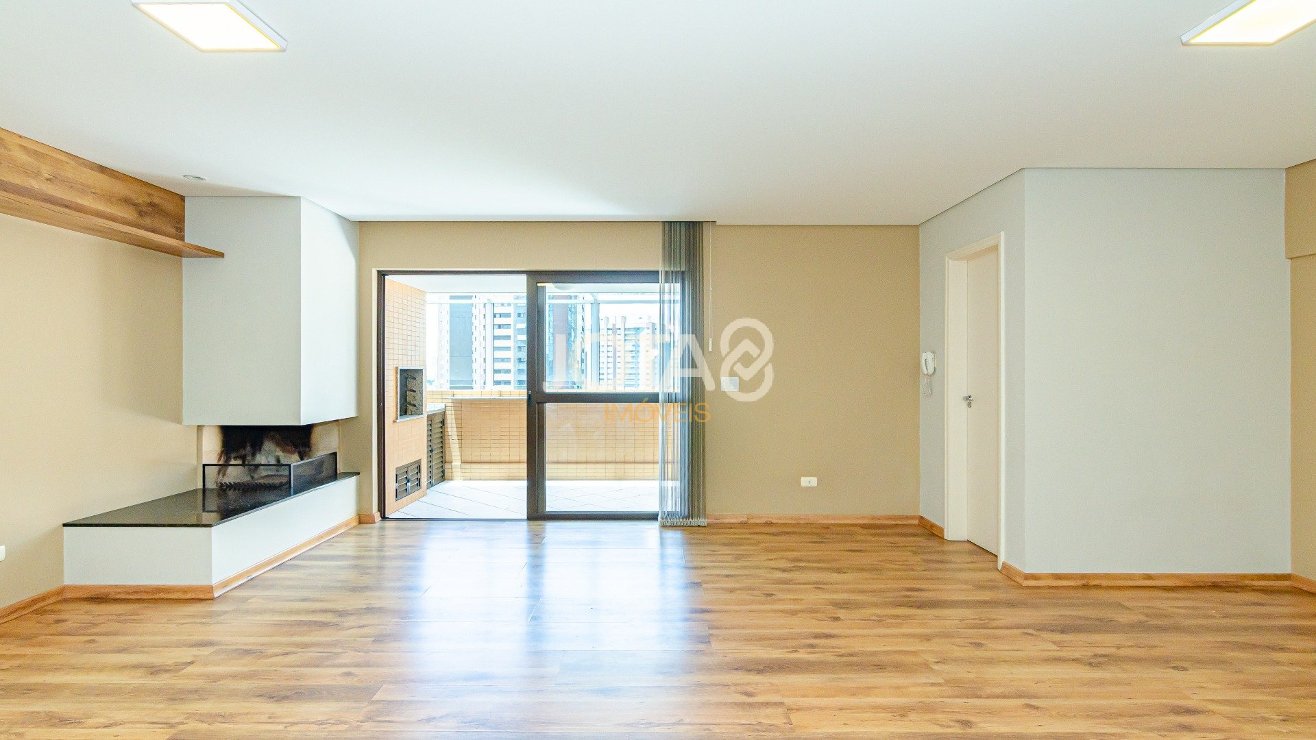 COBERTURA DUPLEX COM 2 QUARTOS NO ECOVILLE