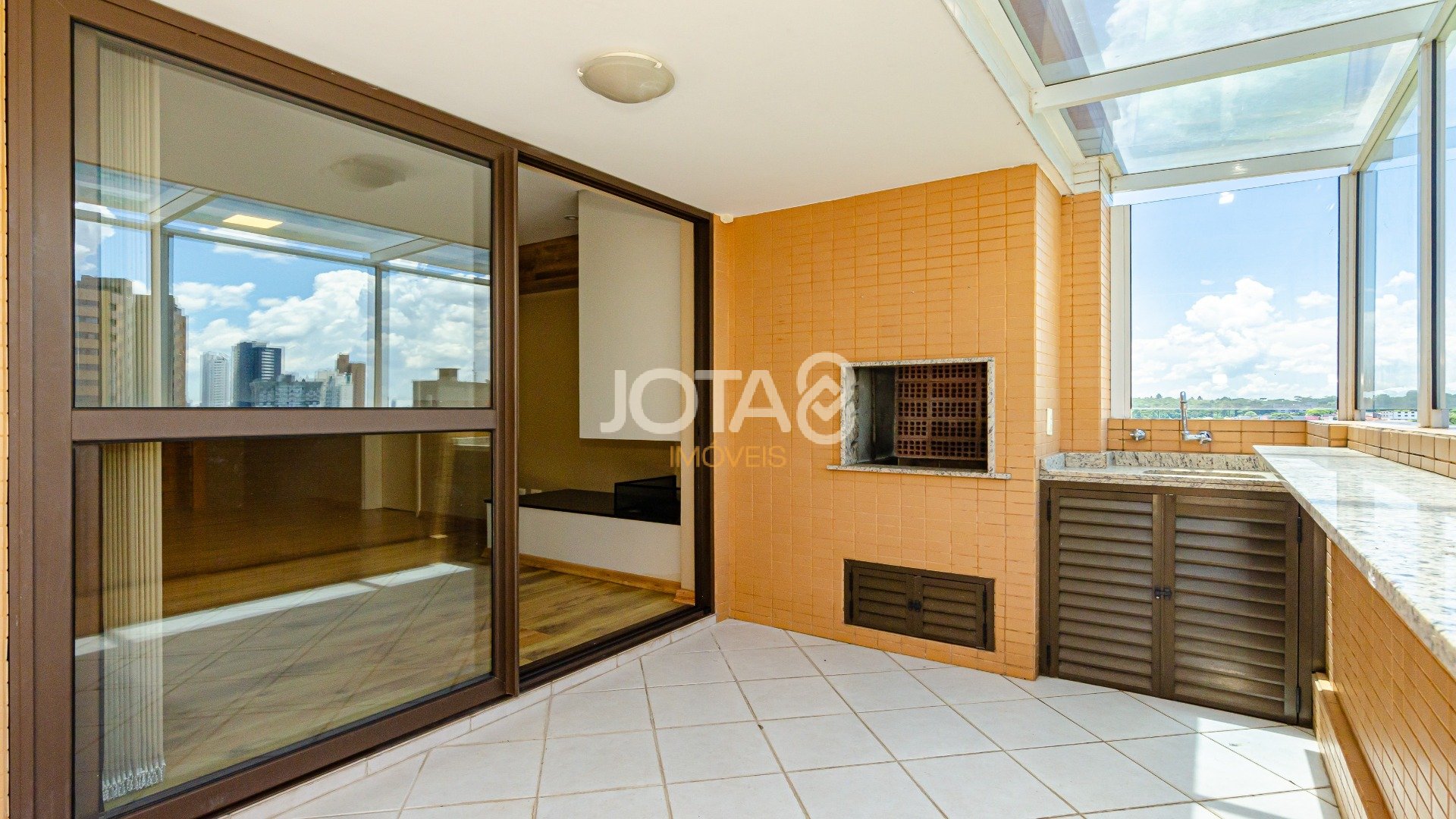 COBERTURA DUPLEX COM 2 QUARTOS NO ECOVILLE