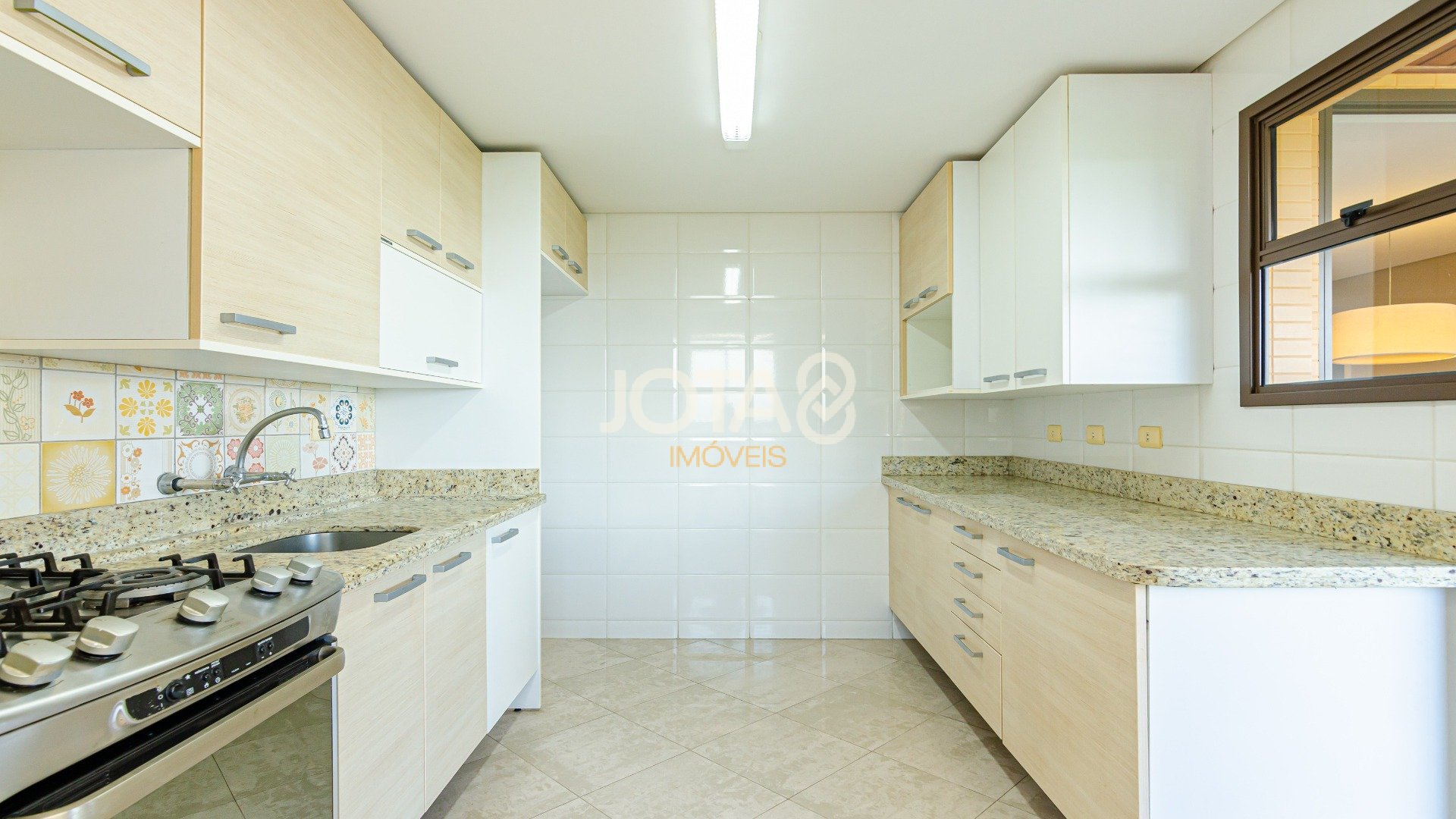 COBERTURA DUPLEX COM 2 QUARTOS NO ECOVILLE