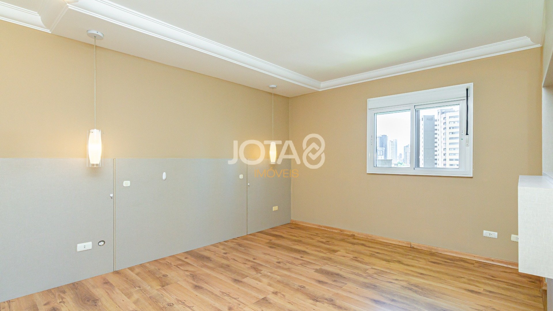 COBERTURA DUPLEX COM 2 QUARTOS NO ECOVILLE