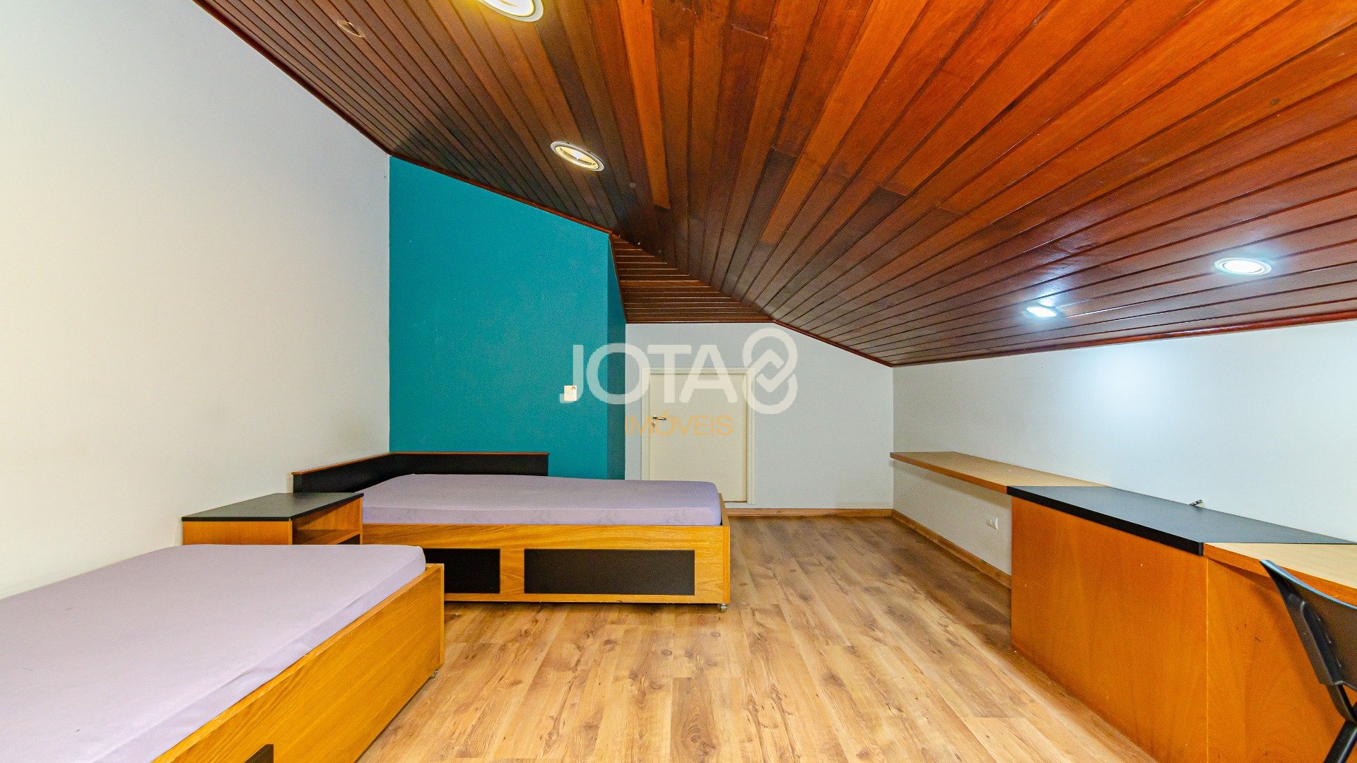 COBERTURA DUPLEX COM 2 QUARTOS NO ECOVILLE
