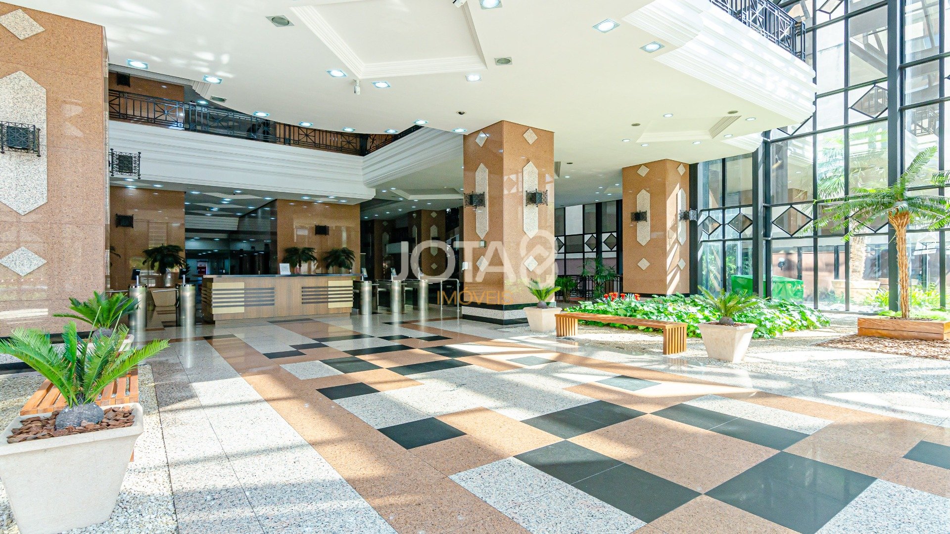 OPORTUNIDADE ÚNICA - SALA COMERCIAL EDIFICIO CURITIBA TRADE  CENTER