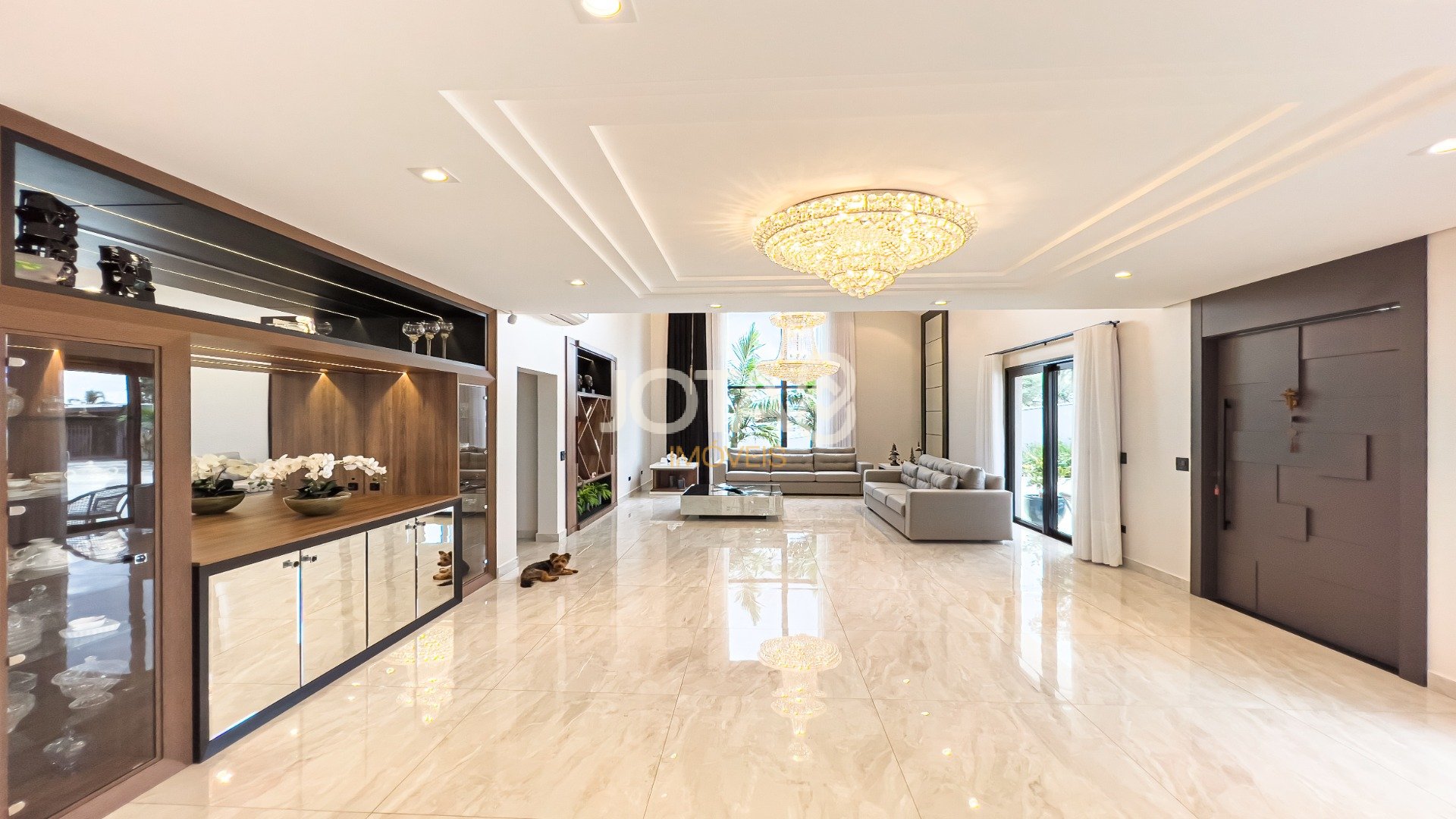 CASA ESPETACULAR COM 2.892M² DE TERRENO!