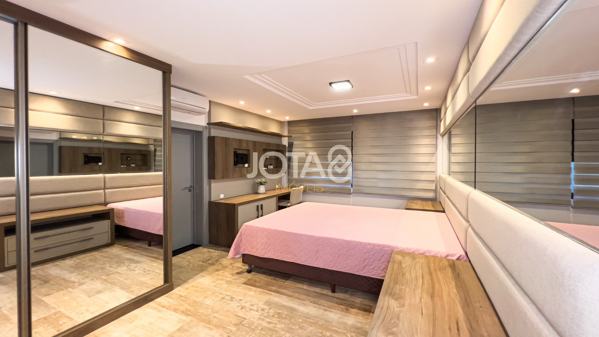 CASA ESPETACULAR COM 2.892M² DE TERRENO!