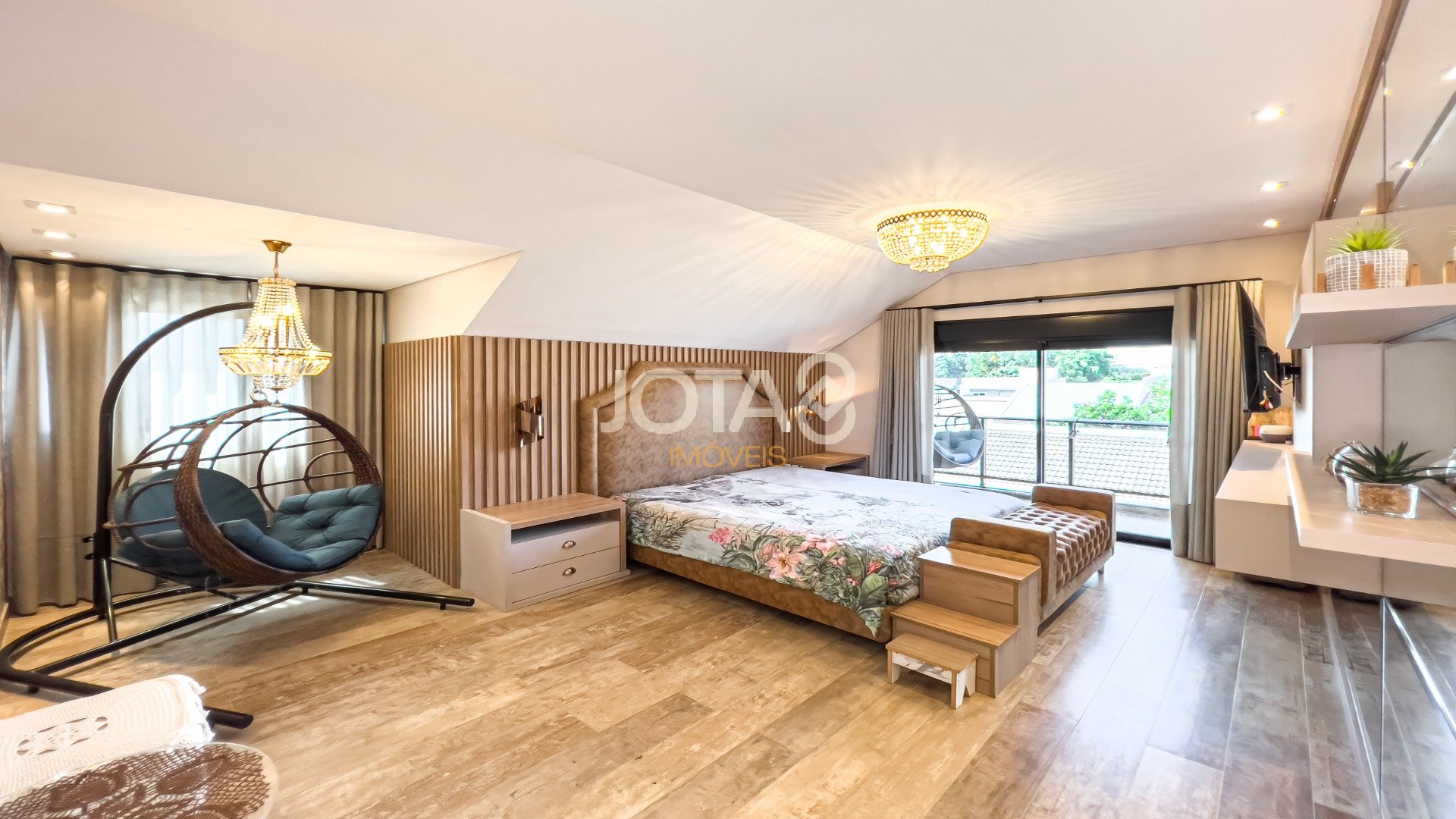 CASA ESPETACULAR COM 2.892M² DE TERRENO!