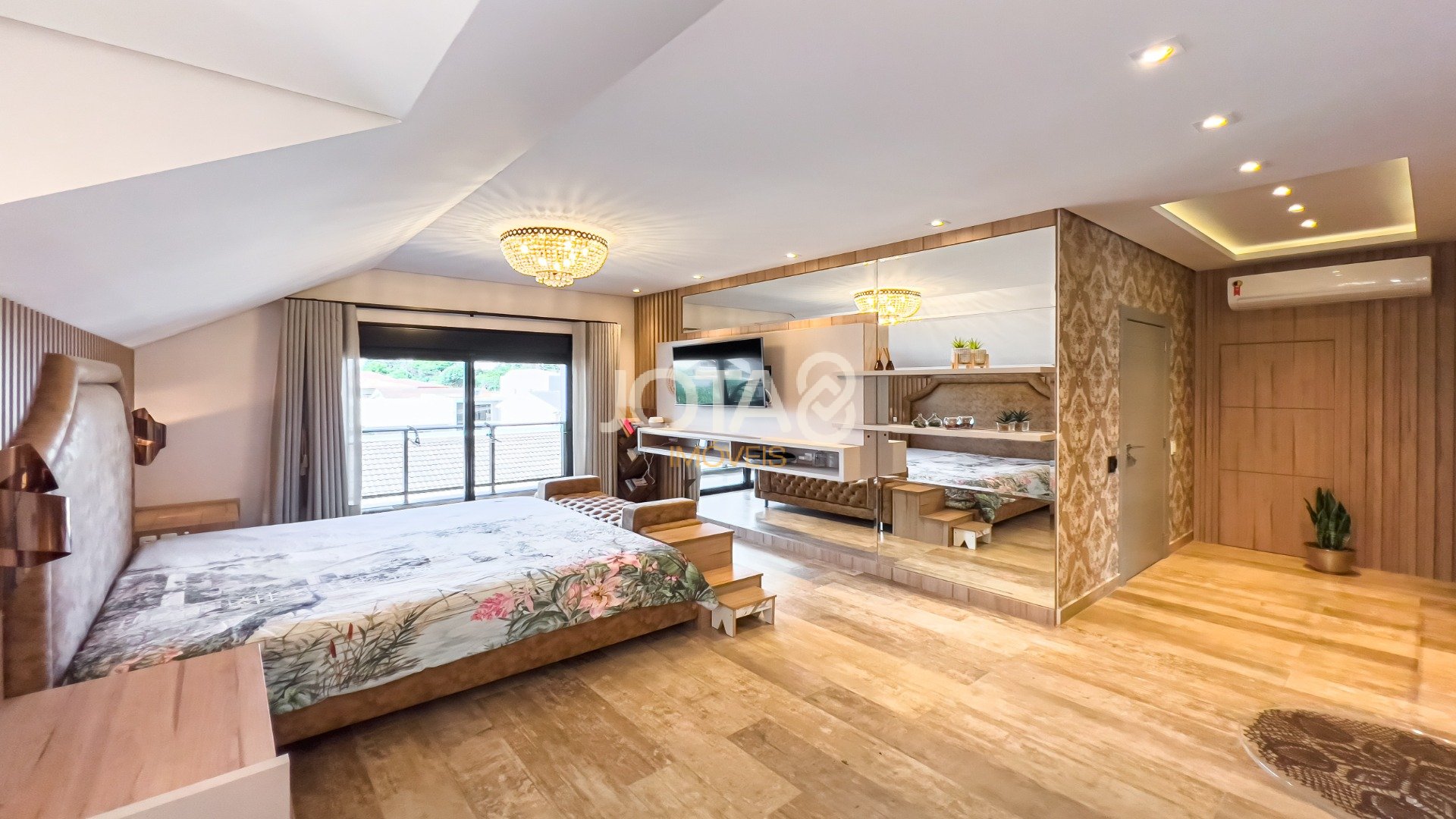 CASA ESPETACULAR COM 2.892M² DE TERRENO!