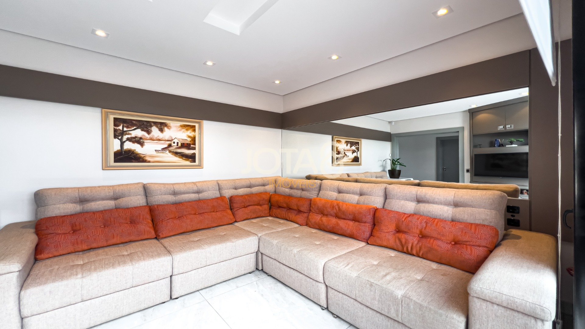 CASA ESPETACULAR COM 2.892M² DE TERRENO!