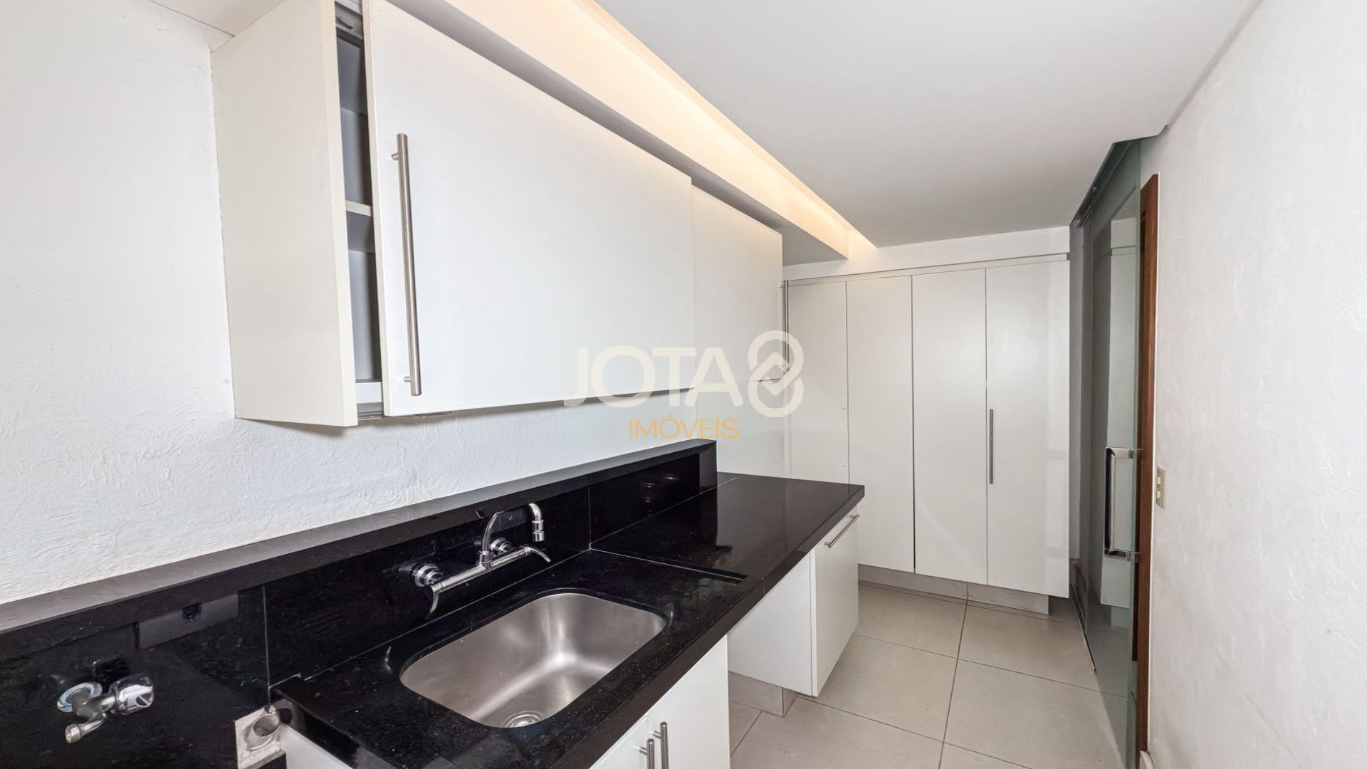 CASA EM CONDOMÍNIO 5 QUARTOS NO SEMINÁRIO