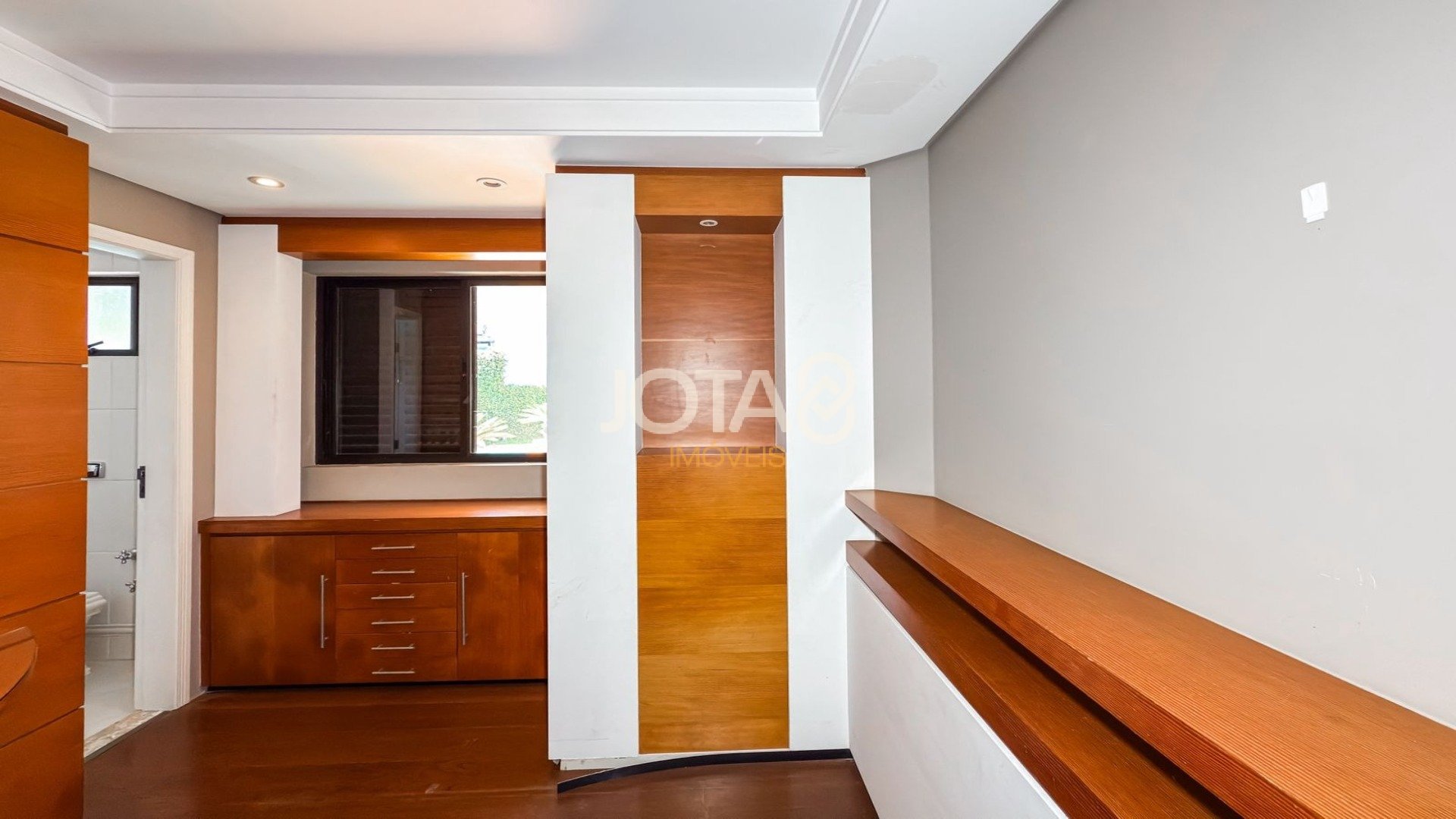 CASA EM CONDOMÍNIO 5 QUARTOS NO SEMINÁRIO
