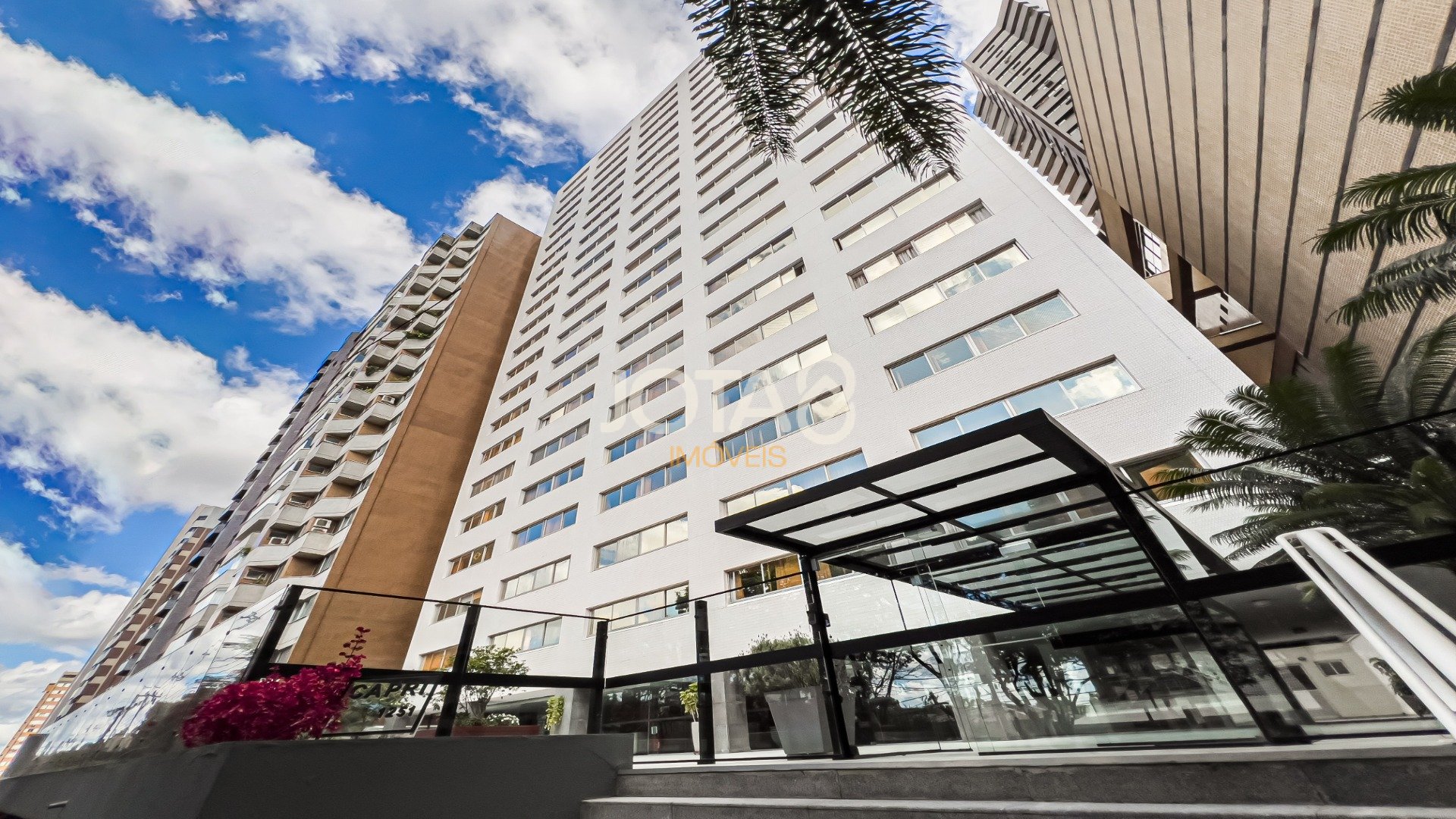 APARTAMENTO 4 QUARTOS NO CHAMPAGNAT
