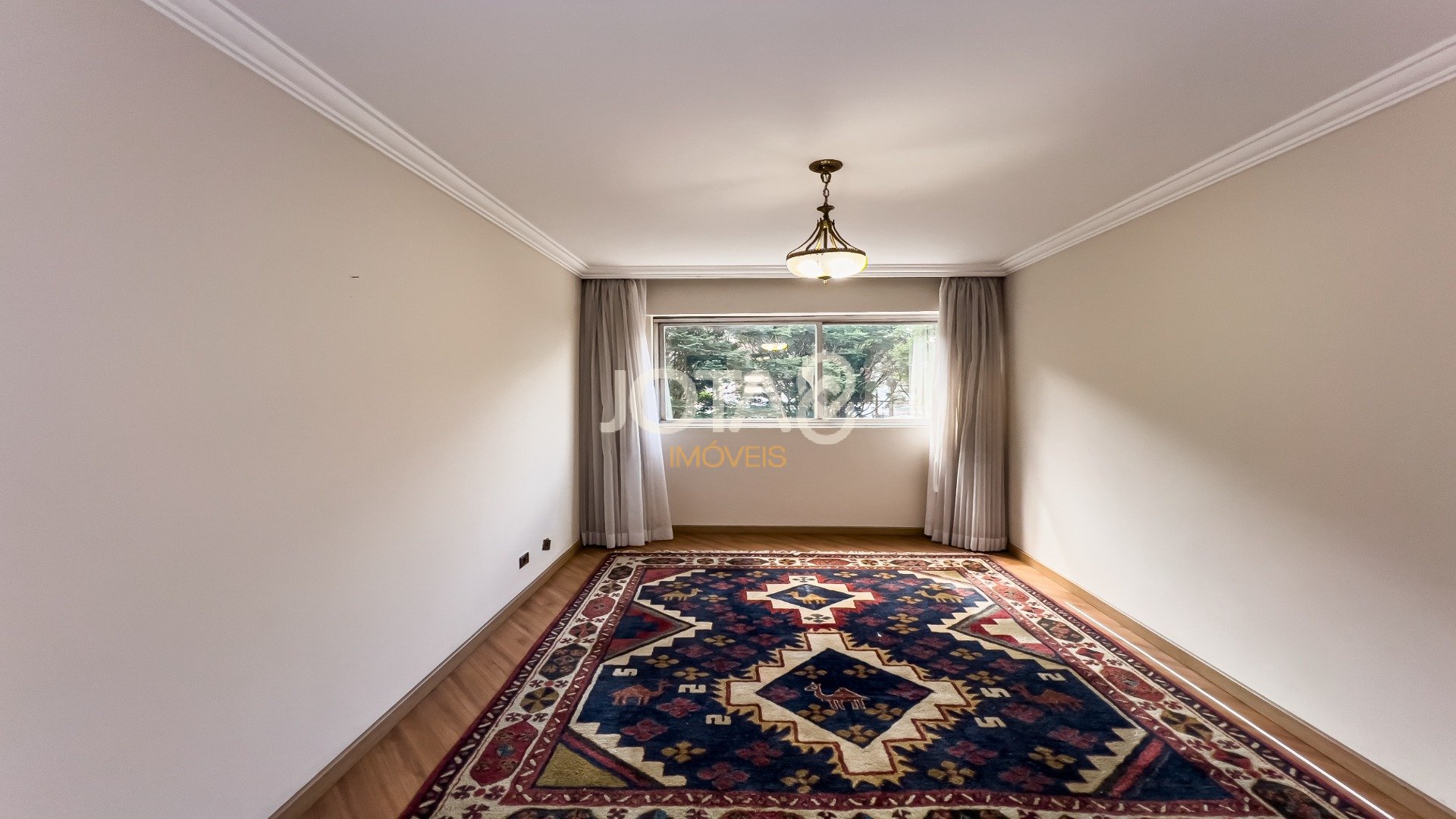 APARTAMENTO 4 QUARTOS NO CHAMPAGNAT