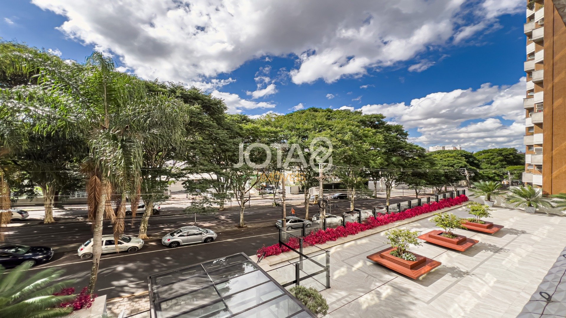 APARTAMENTO 4 QUARTOS NO CHAMPAGNAT