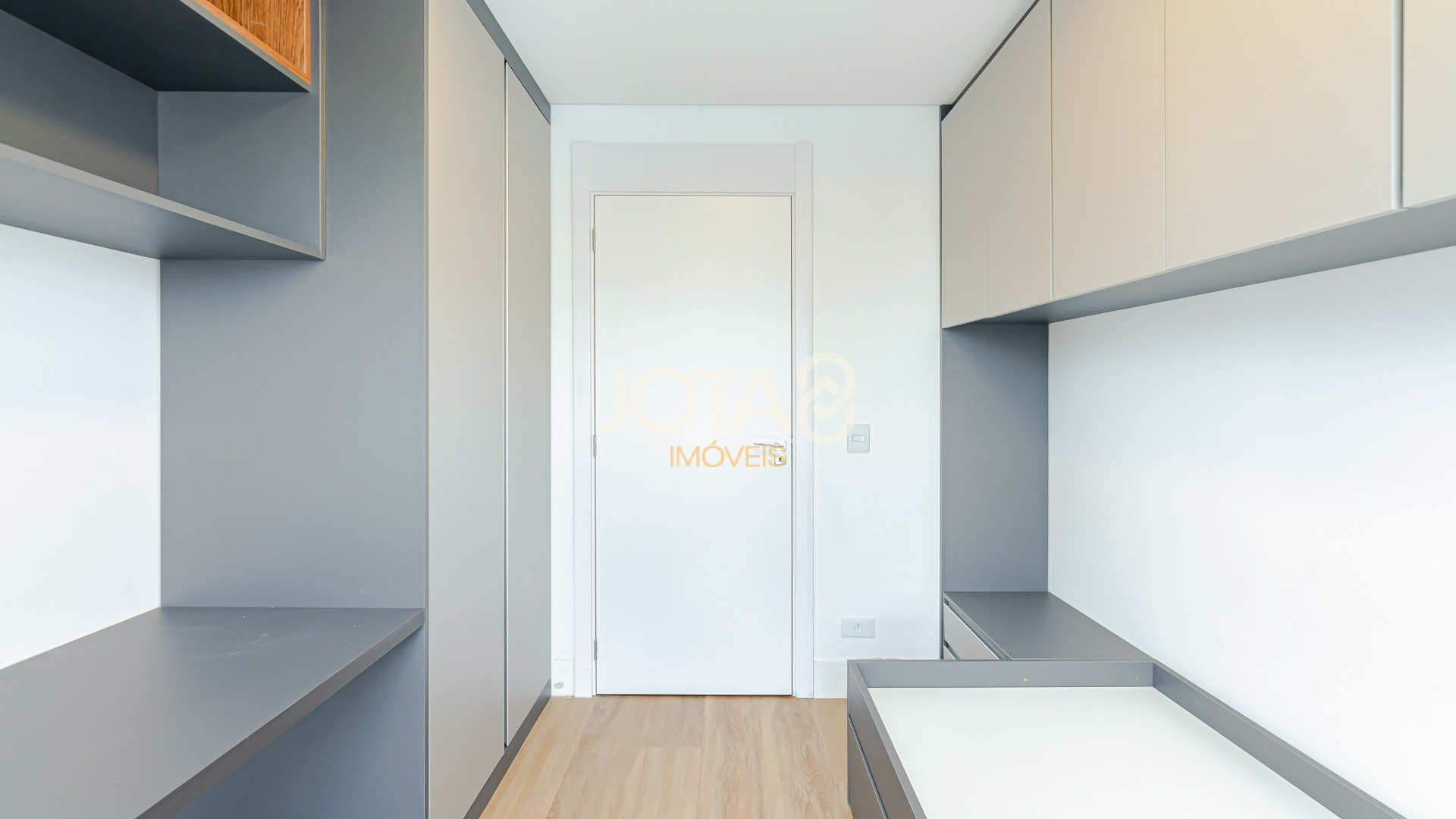 APARTAMENTO NOVO COM 2 QUARTOS E CHURRASQUEIRA NA SACADA