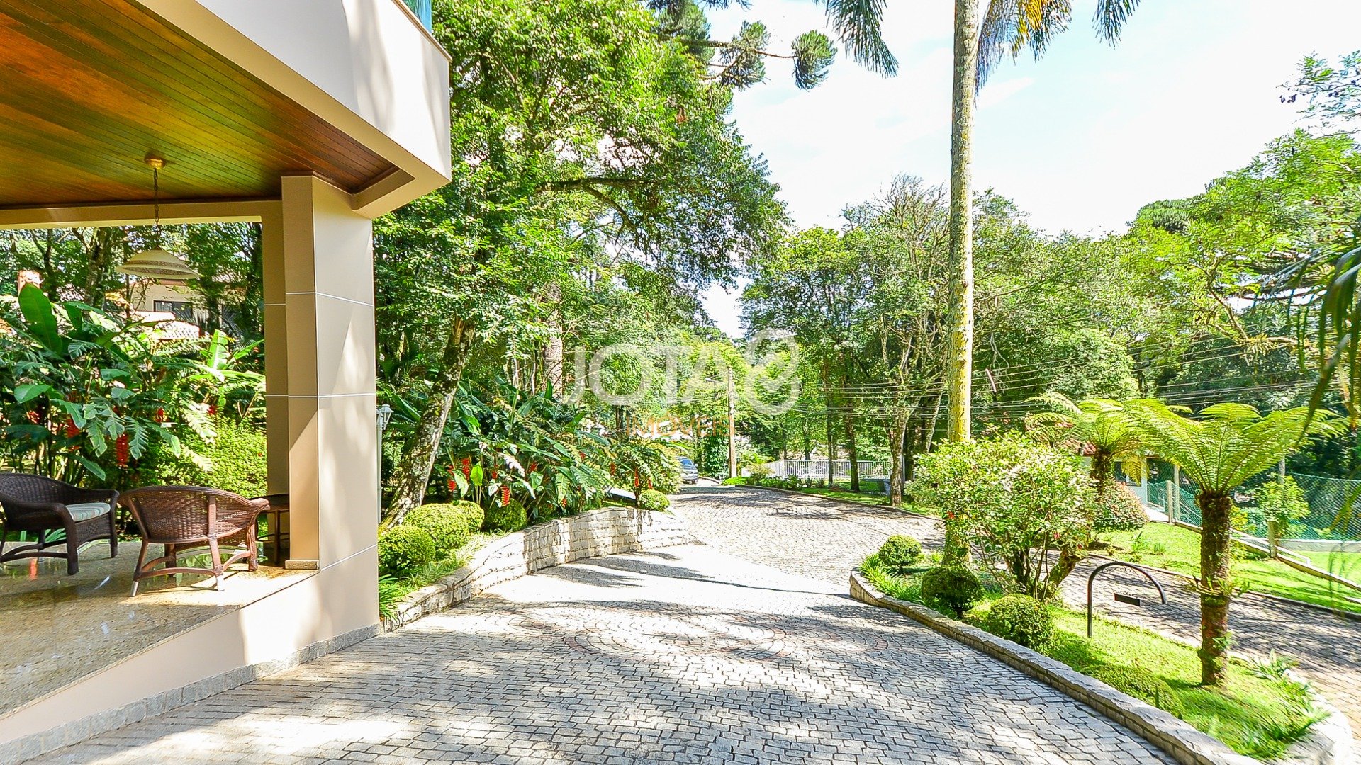 AQUELA SENSAÇÃO DE CASA DE CAMPO A POUCOS MINUTOS DO BATEL!