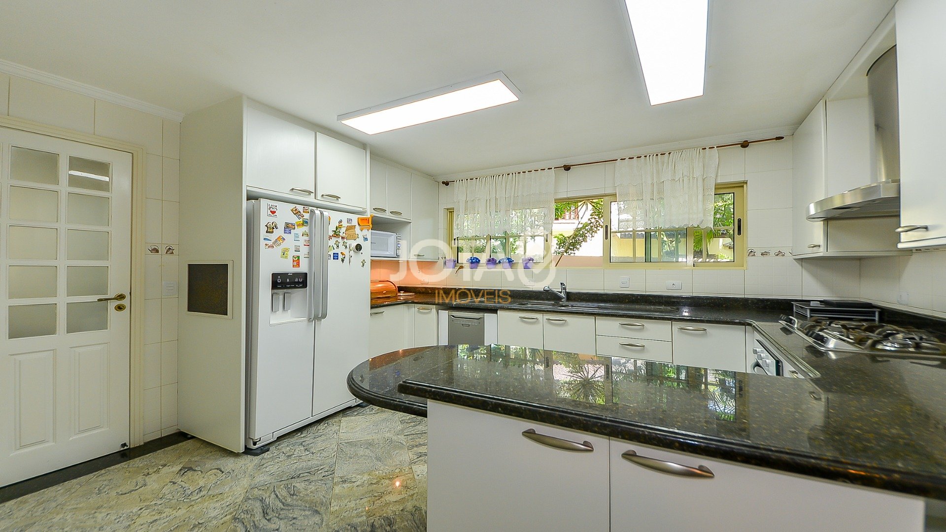AQUELA SENSAÇÃO DE CASA DE CAMPO A POUCOS MINUTOS DO BATEL!