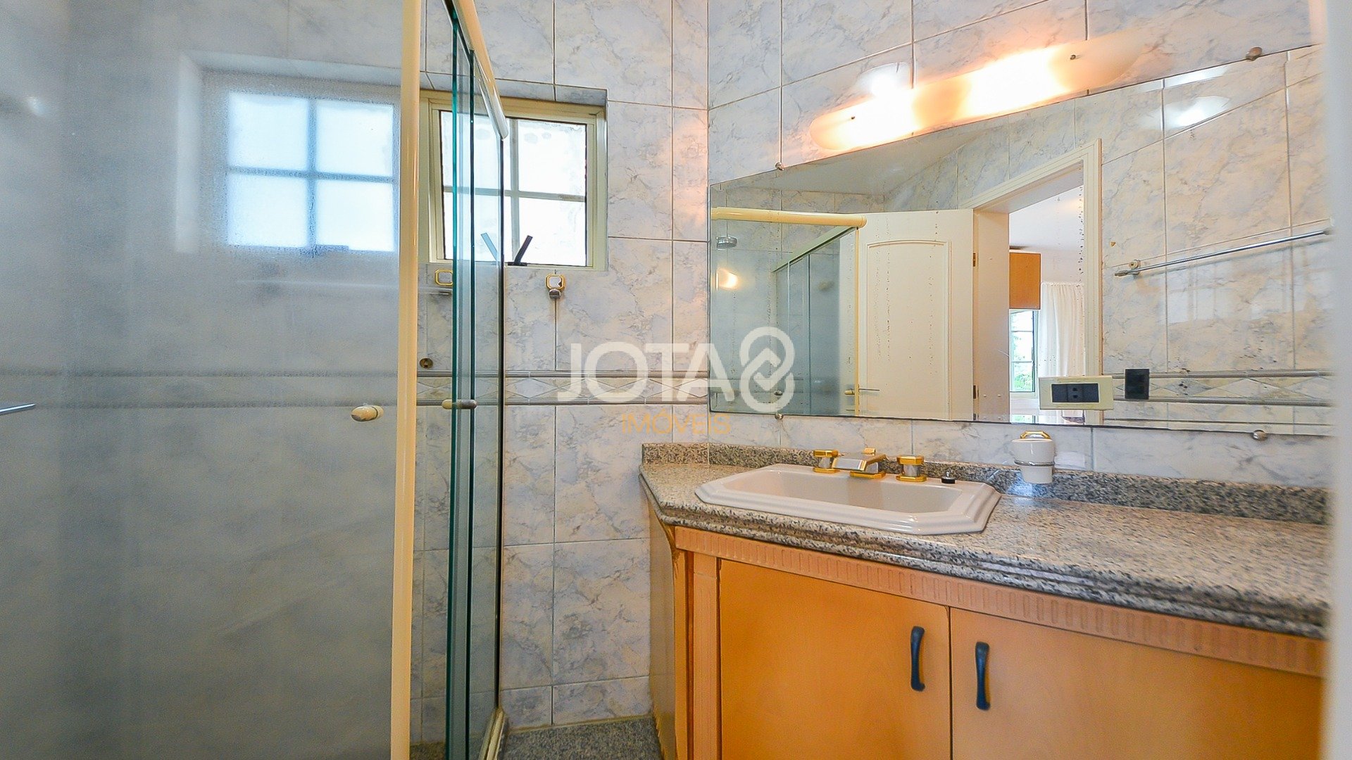 AQUELA SENSAÇÃO DE CASA DE CAMPO A POUCOS MINUTOS DO BATEL!