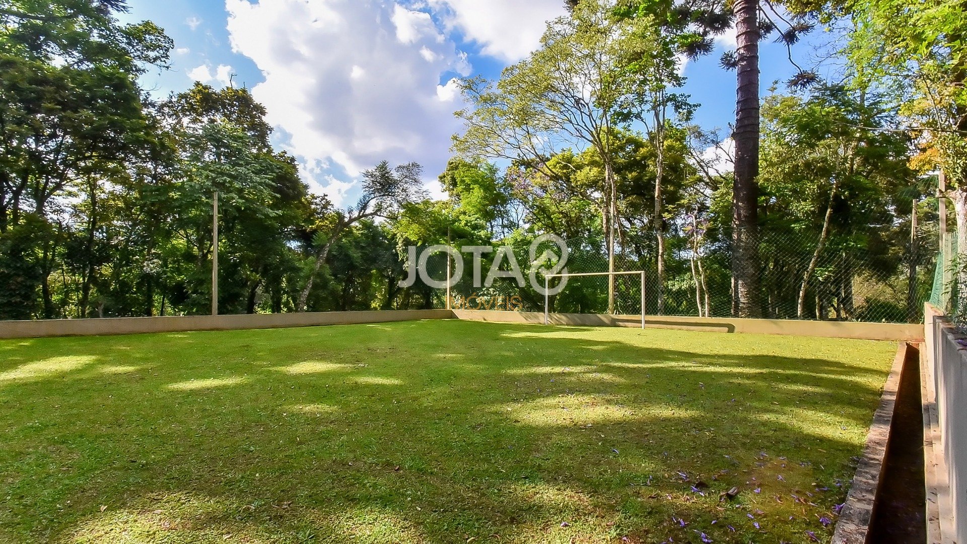 AQUELA SENSAÇÃO DE CASA DE CAMPO A POUCOS MINUTOS DO BATEL!