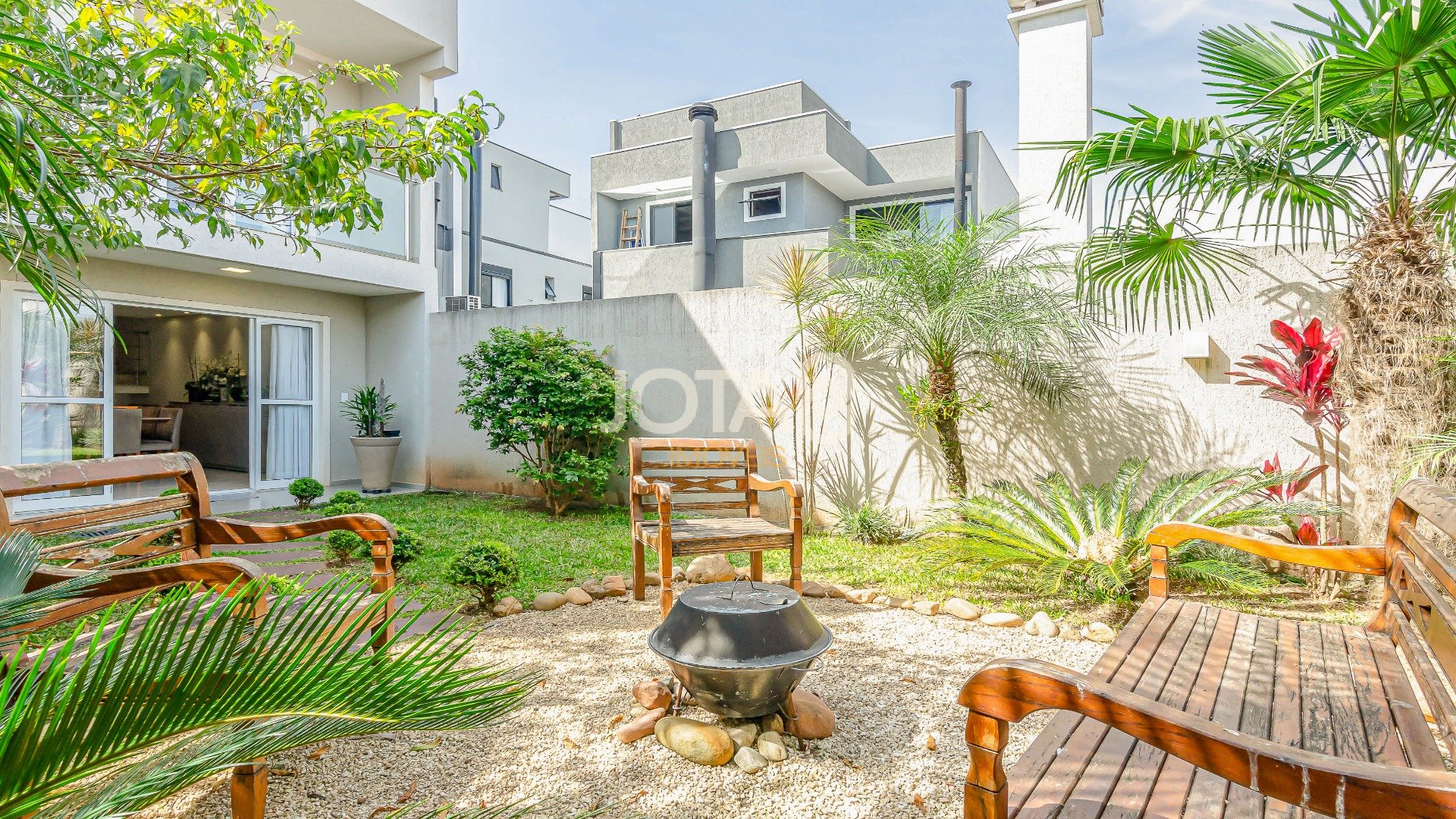 BELÍSSIMA CASA CAMPO COMPRIDO
