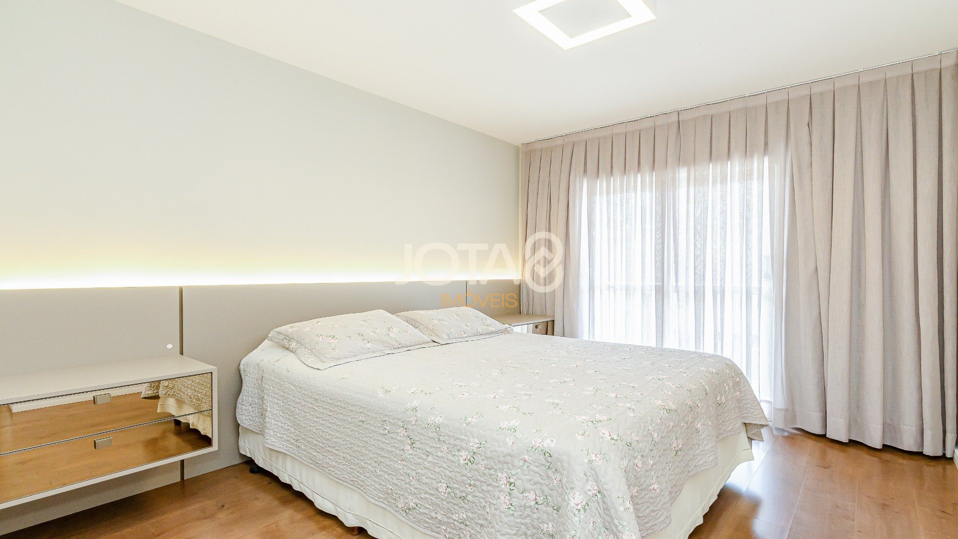 BELÍSSIMA CASA CAMPO COMPRIDO