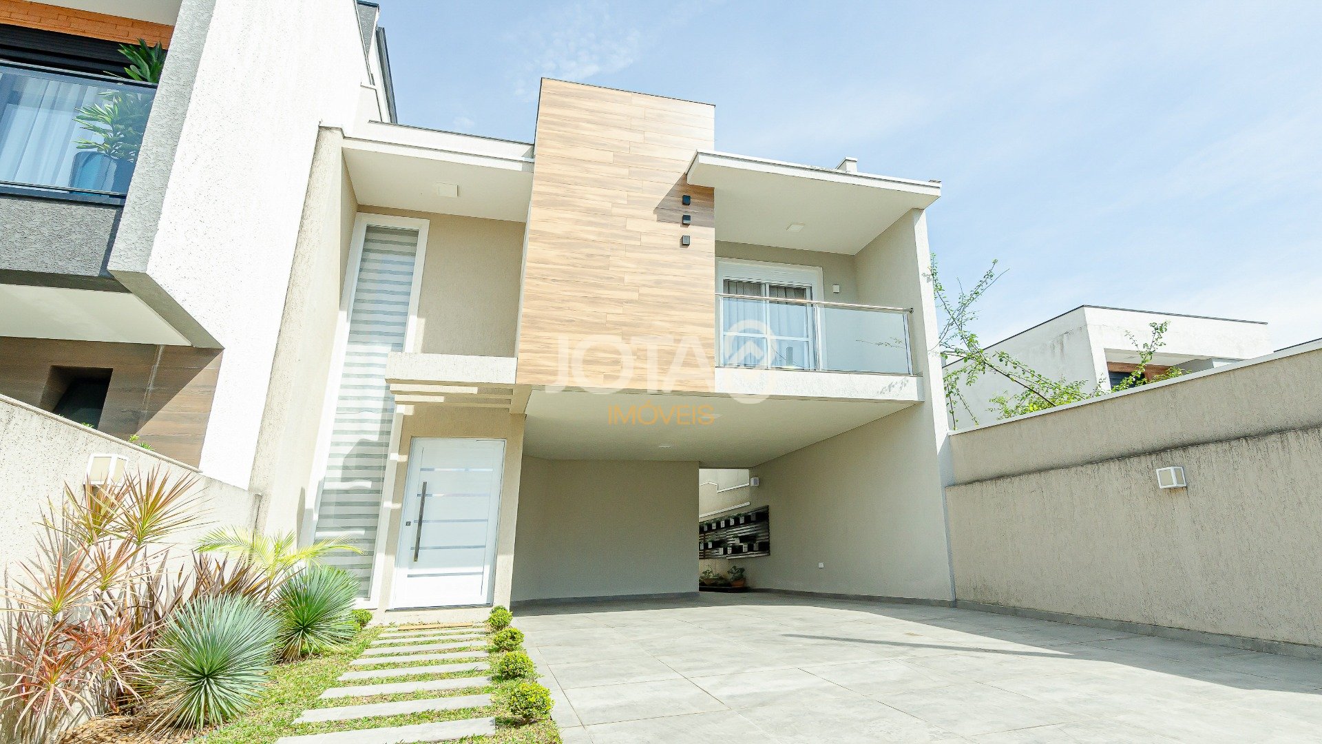 BELÍSSIMA CASA CAMPO COMPRIDO