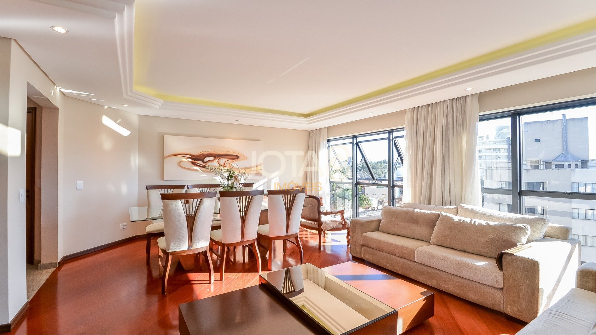 APARTAMENTO 1 POR ANDAR PRÓXIMO AO MUSEU OSCAR NIEMEYER