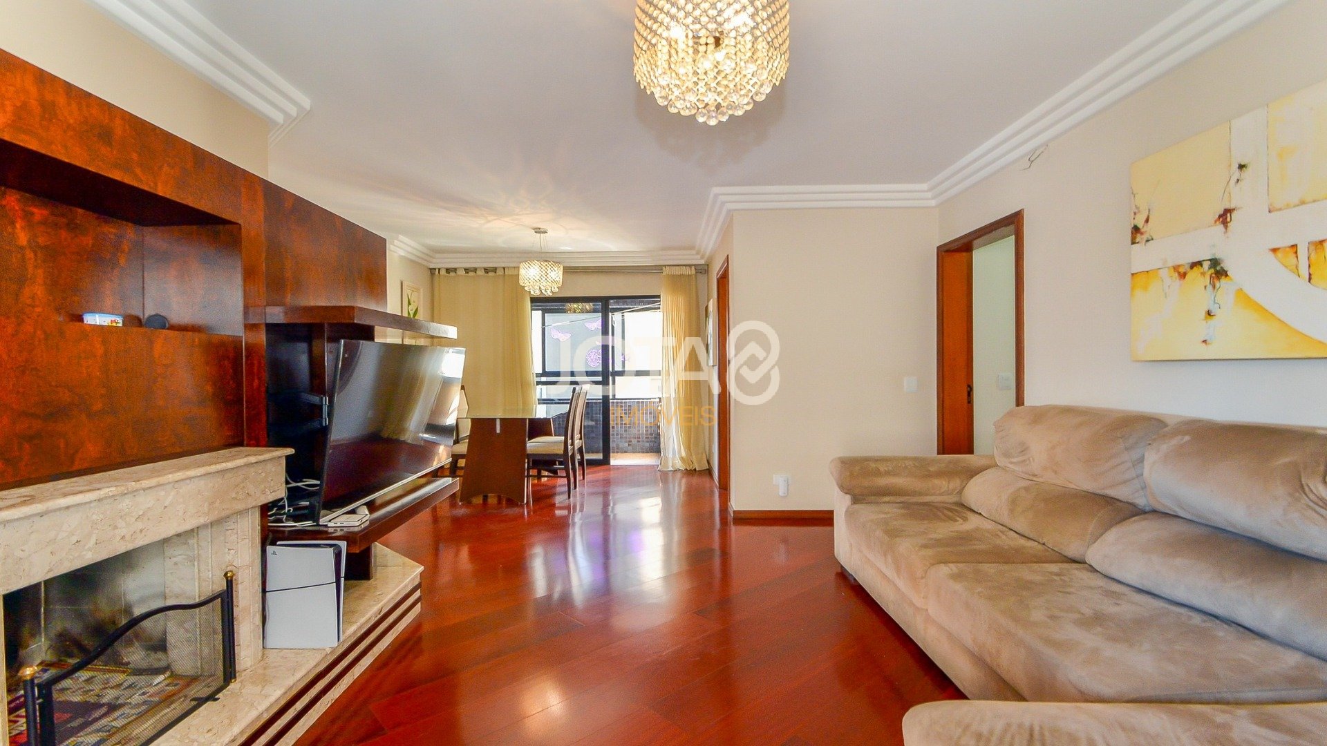 APARTAMENTO 1 POR ANDAR PRÓXIMO AO MUSEU OSCAR NIEMEYER