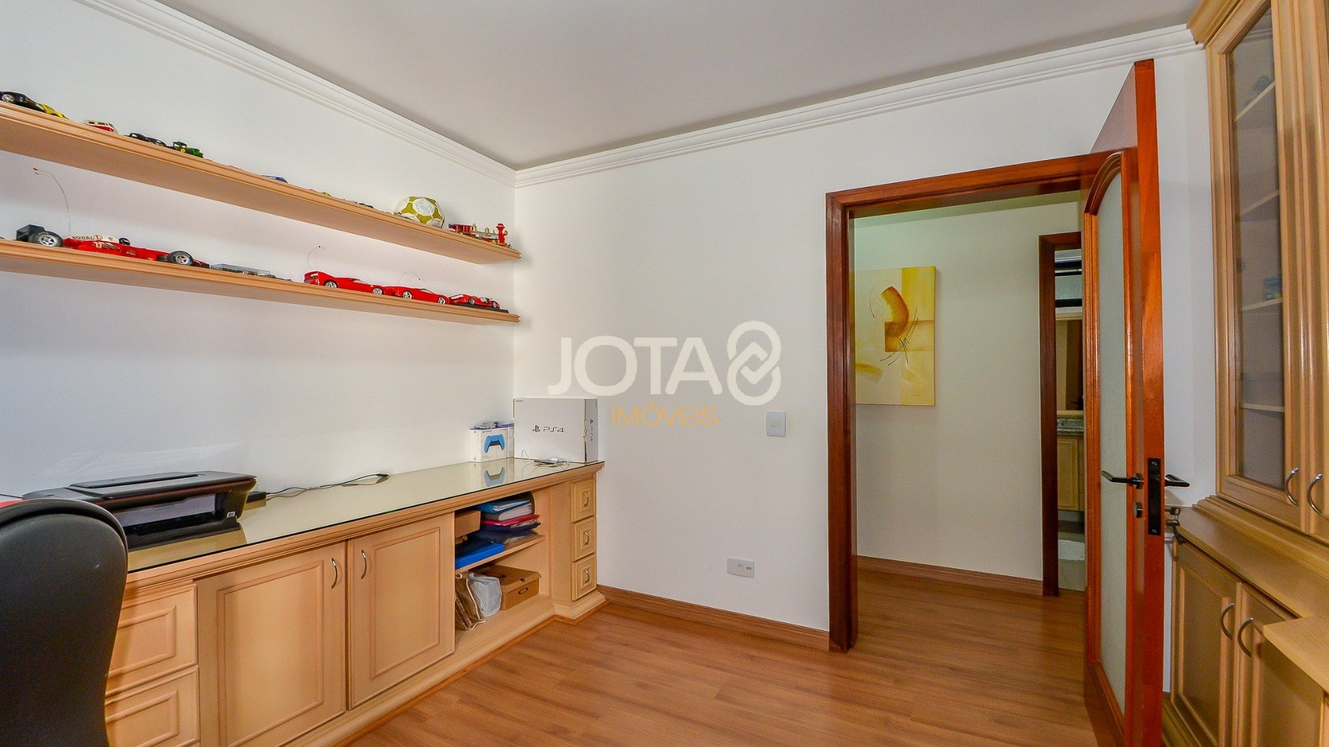 APARTAMENTO 1 POR ANDAR PRÓXIMO AO MUSEU OSCAR NIEMEYER
