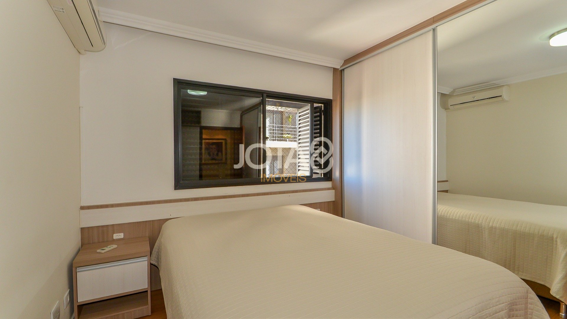 APARTAMENTO 1 POR ANDAR PRÓXIMO AO MUSEU OSCAR NIEMEYER