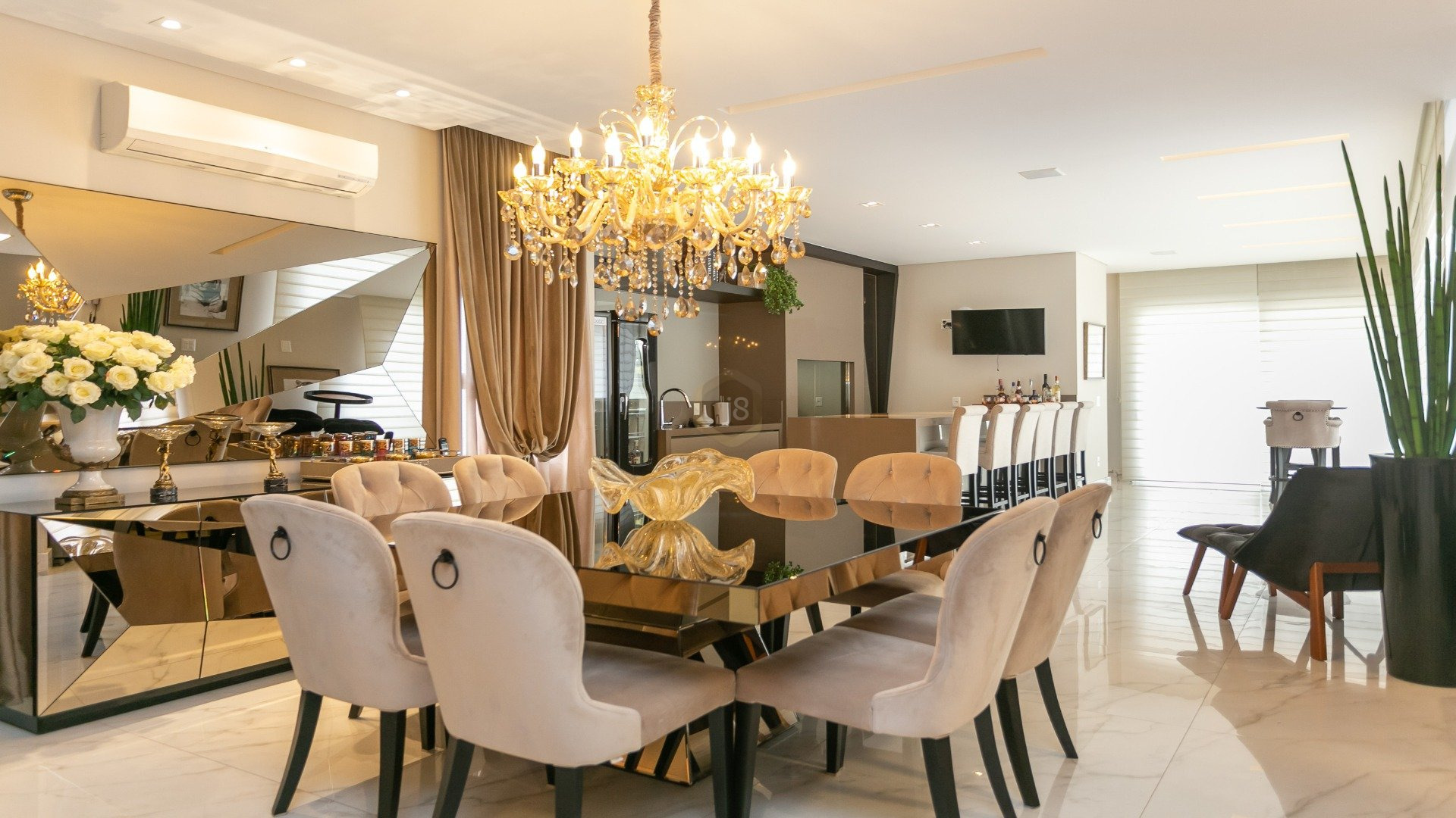 SURPREENDA-SE COM ESTA BELÍSSIMA CASA !!
