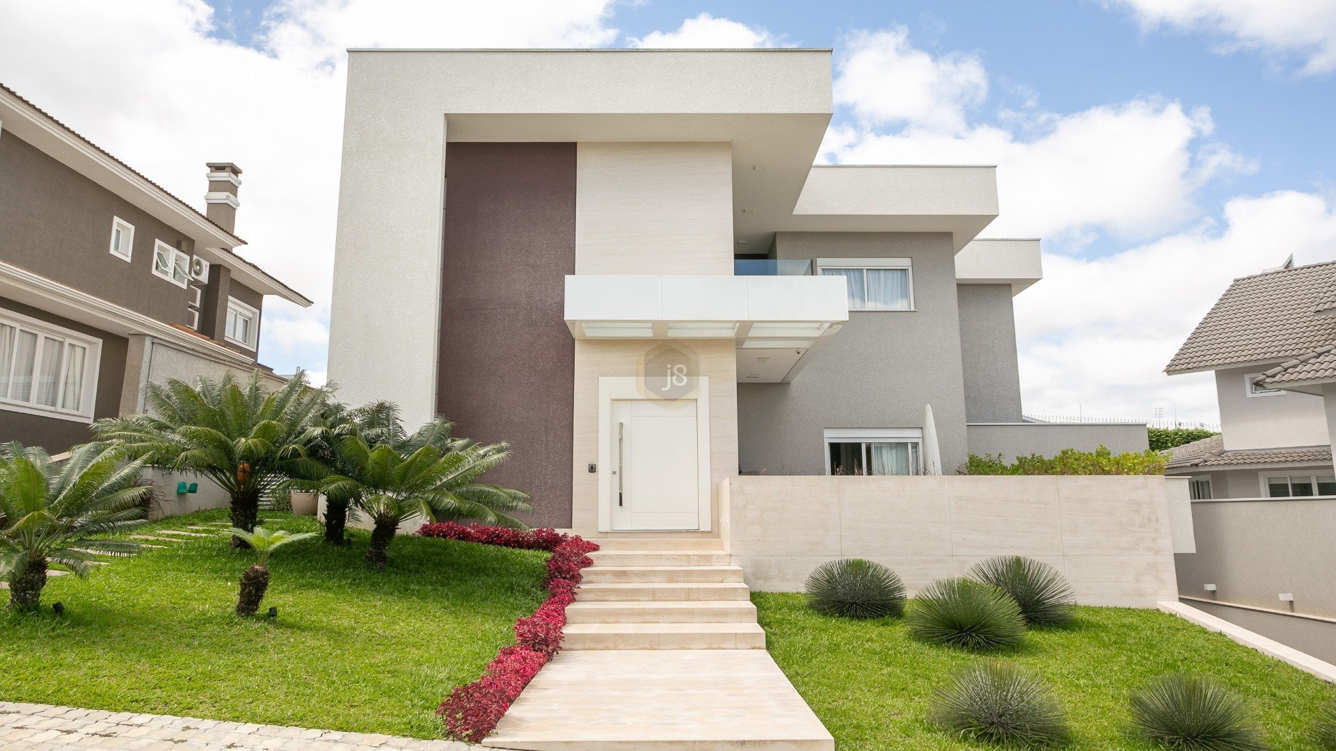 SURPREENDA-SE COM ESTA BELÍSSIMA CASA !!