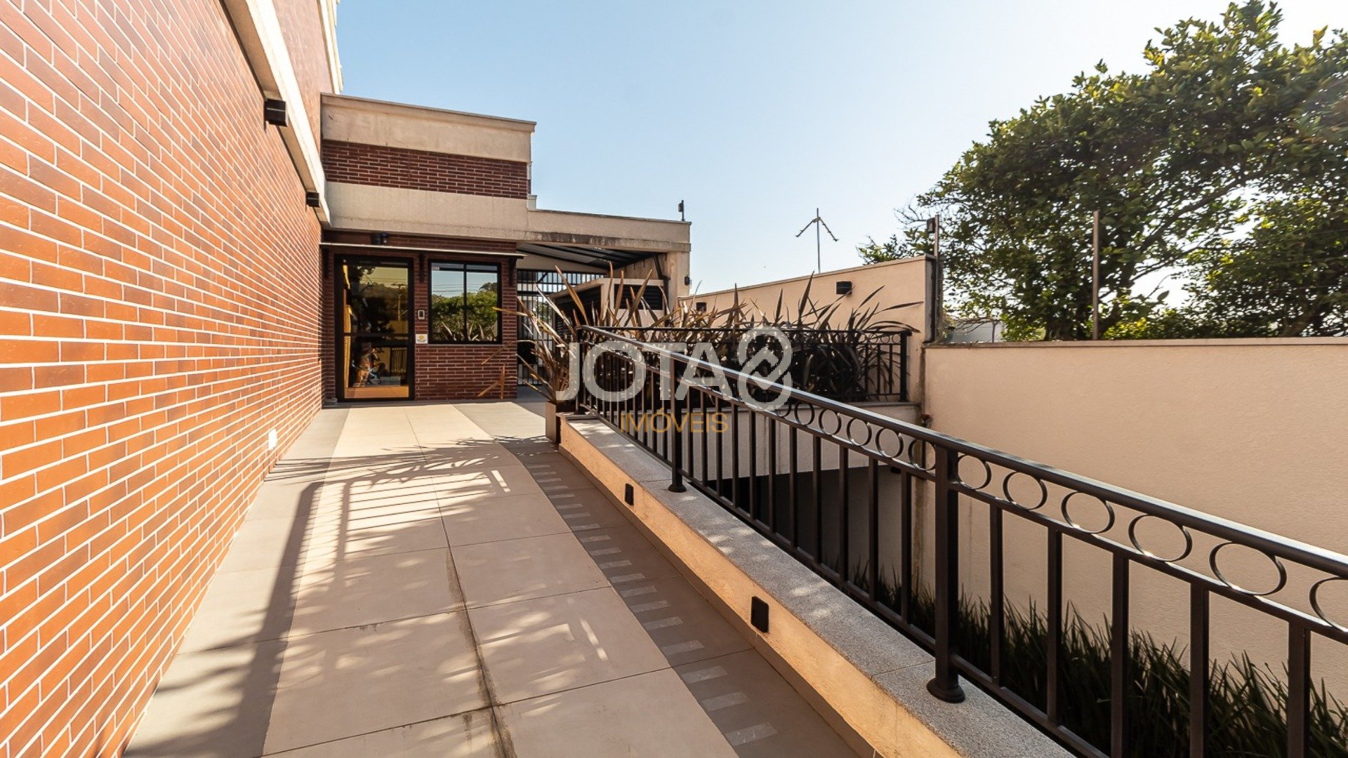 KINGDOM - TOWNHOUSE NO ÁGUA VERDE