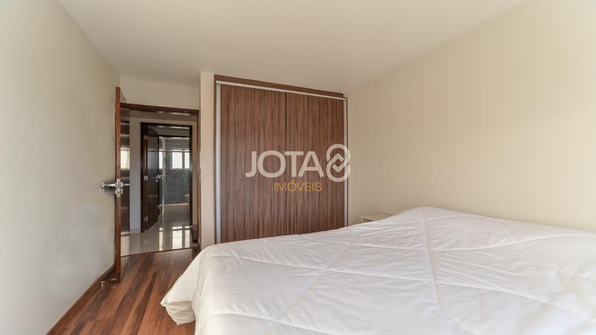 APARTAMENTO 4 QUARTOS ÁGUA VERDE