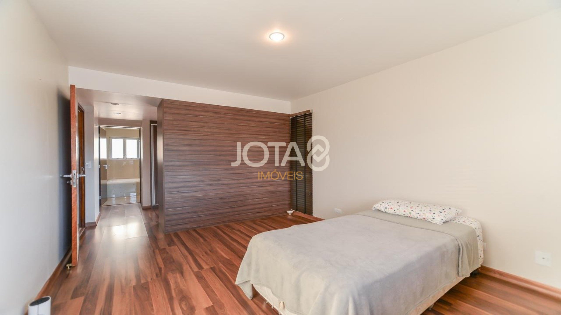 APARTAMENTO 4 QUARTOS ÁGUA VERDE