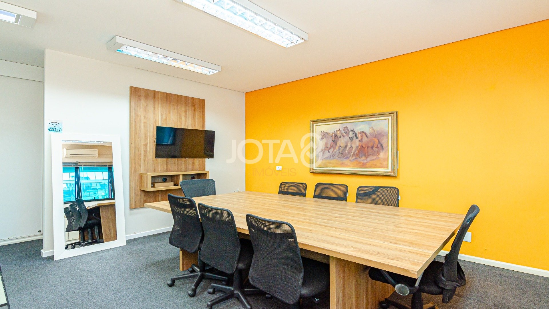 EXCELENTE CONJUNTO COMERCIAL NO CENTRO/BATEL