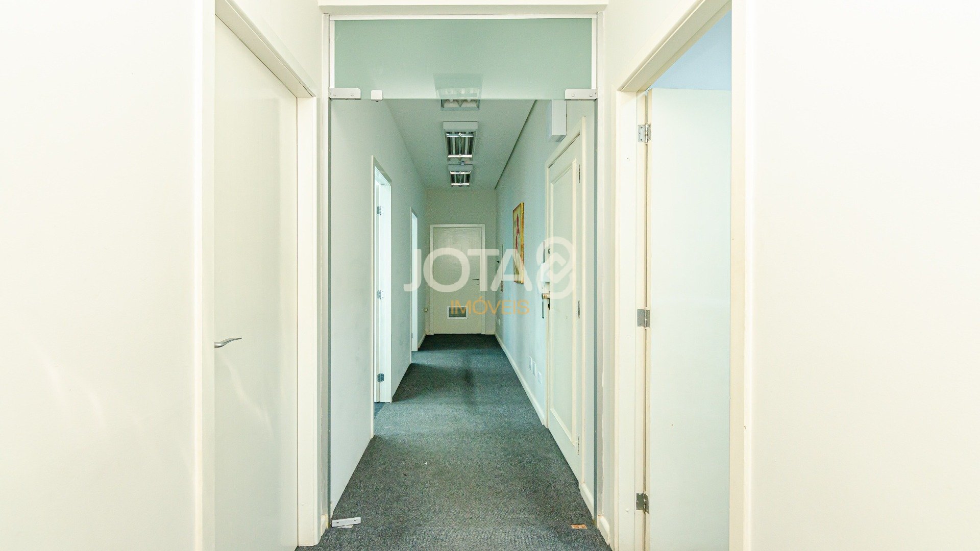 EXCELENTE CONJUNTO COMERCIAL NO CENTRO/BATEL