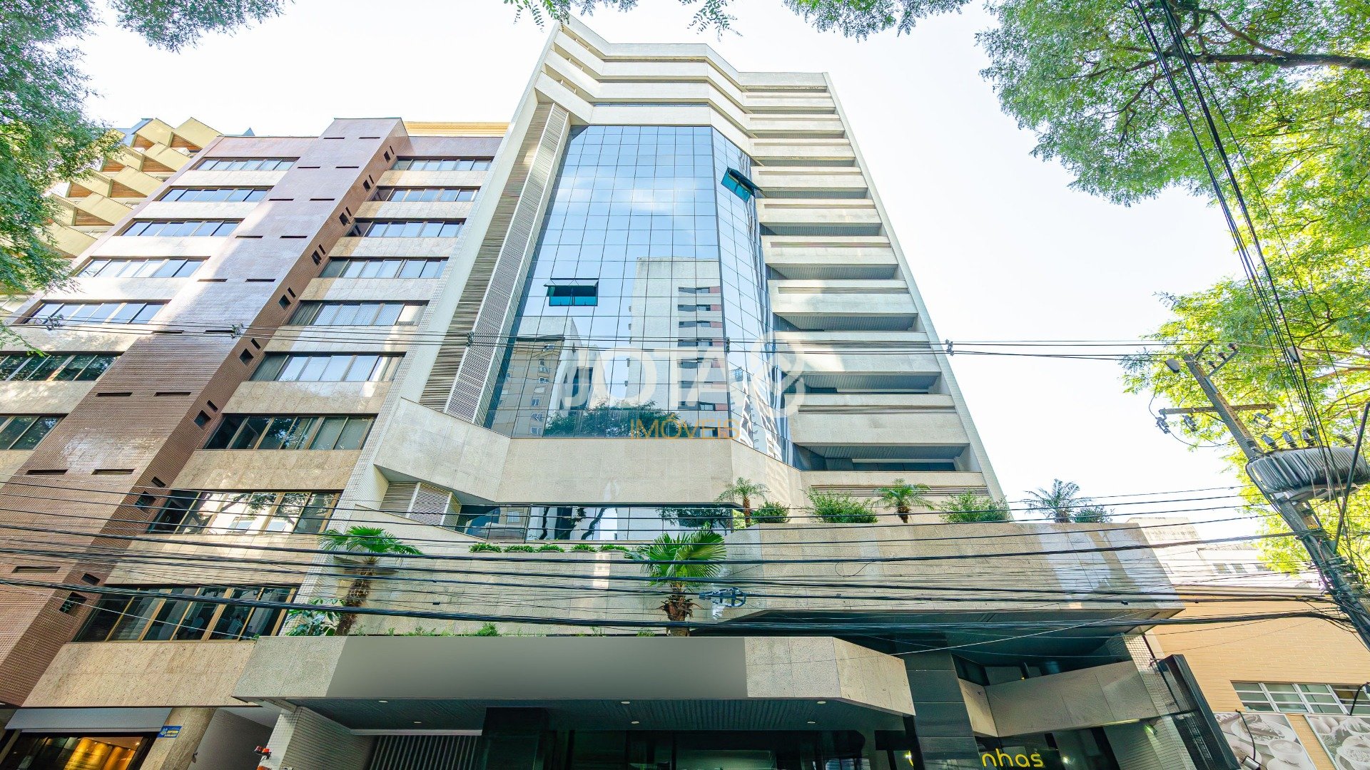 EXCELENTE CONJUNTO COMERCIAL NO CENTRO/BATEL