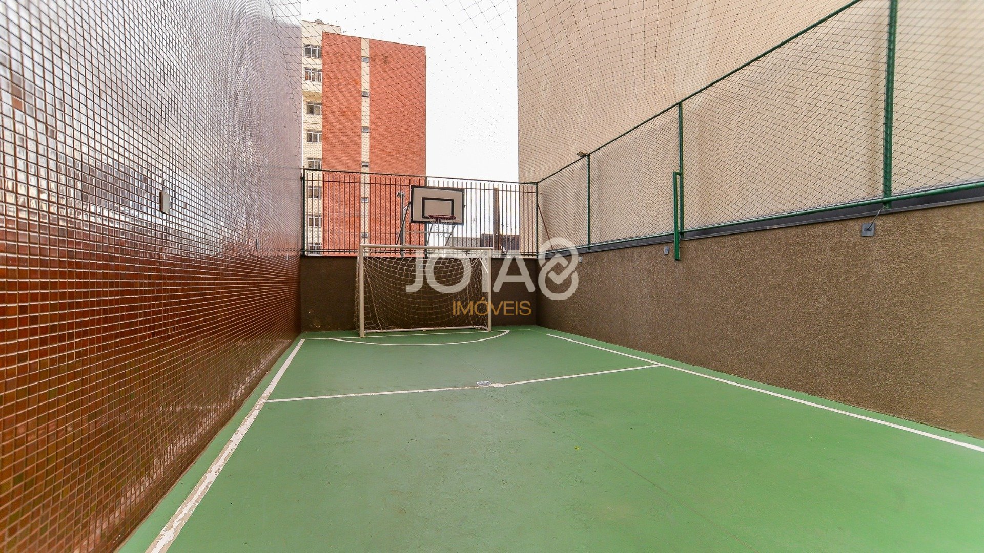 APARTAMENTO NO BATEL COM 4 DORMITÓRIOS AO LADO DA PRAÇA DA ESPANHA