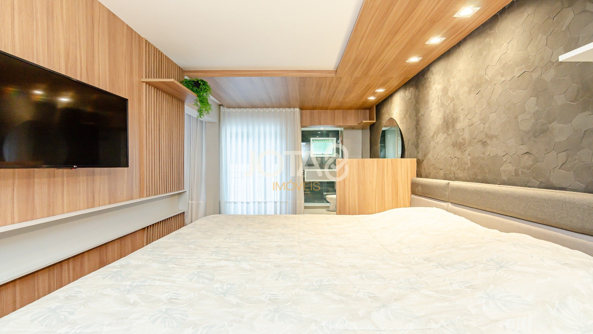 CASA TOTALMENTE REFORMADA NO ECOVILLE