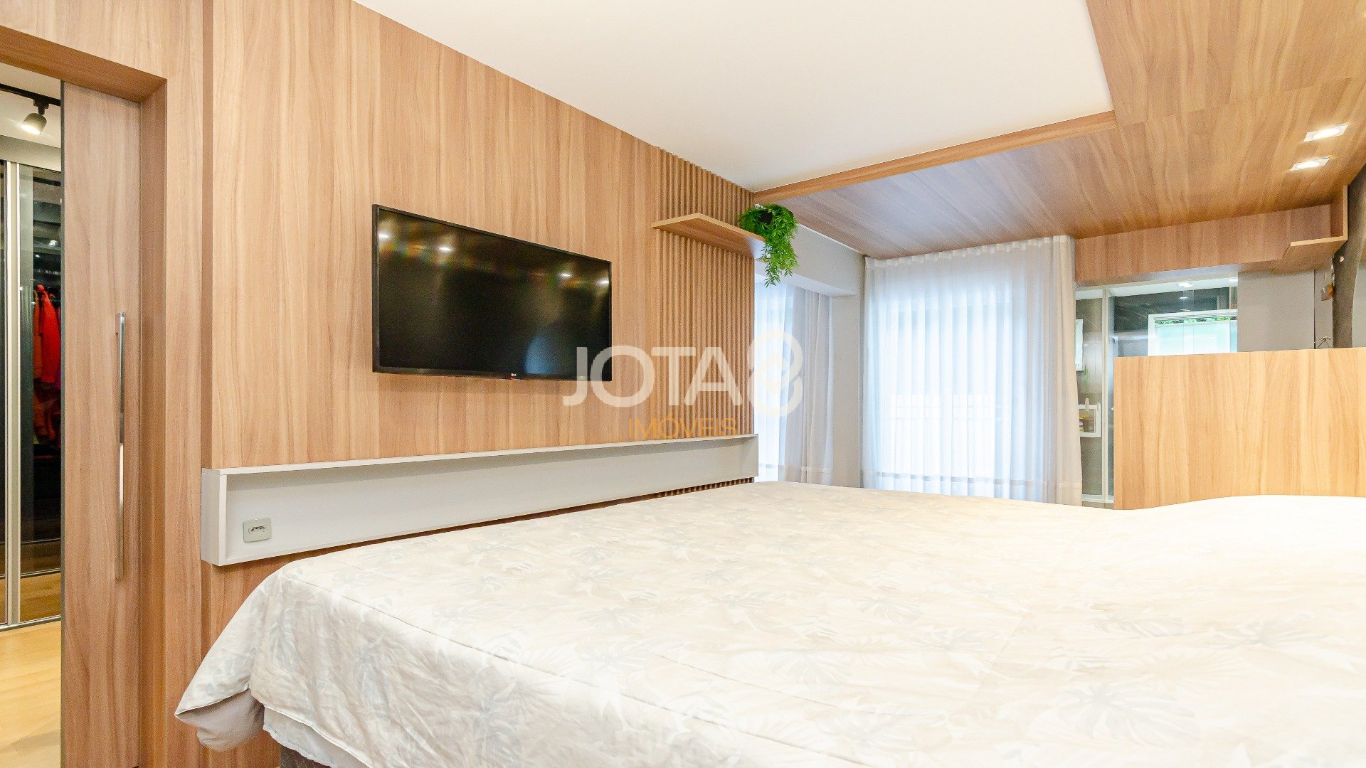CASA TOTALMENTE REFORMADA NO ECOVILLE