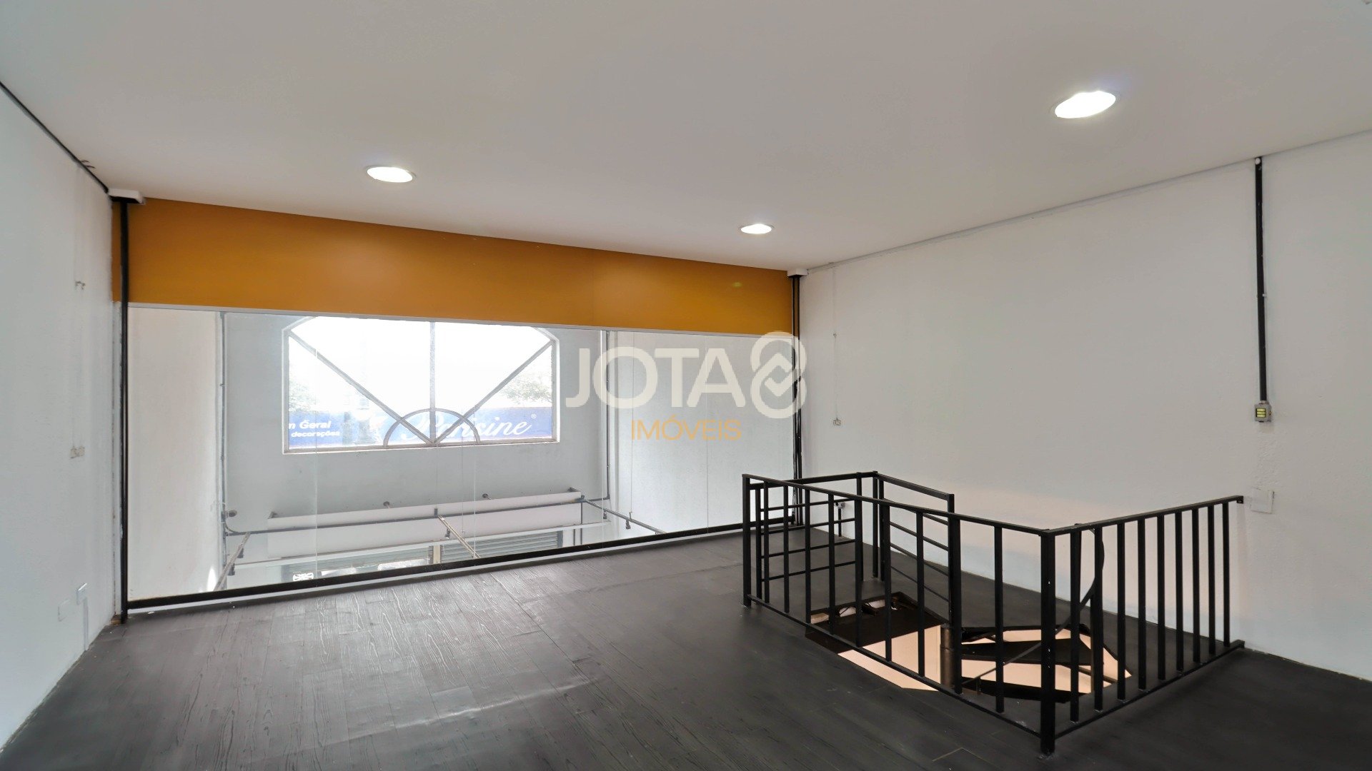 LOJA COMERCIAL COM MEZANINO