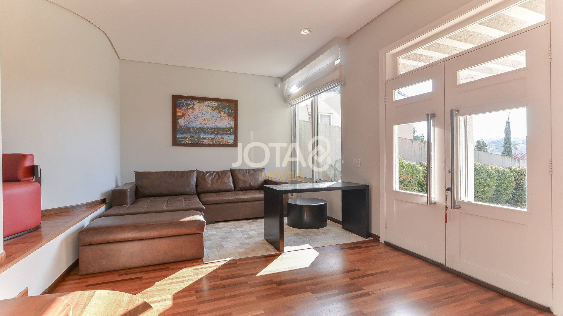 CASA COM 4 QUARTOS, JARDIM, POMAR E PISCINA NO PILARZINHO