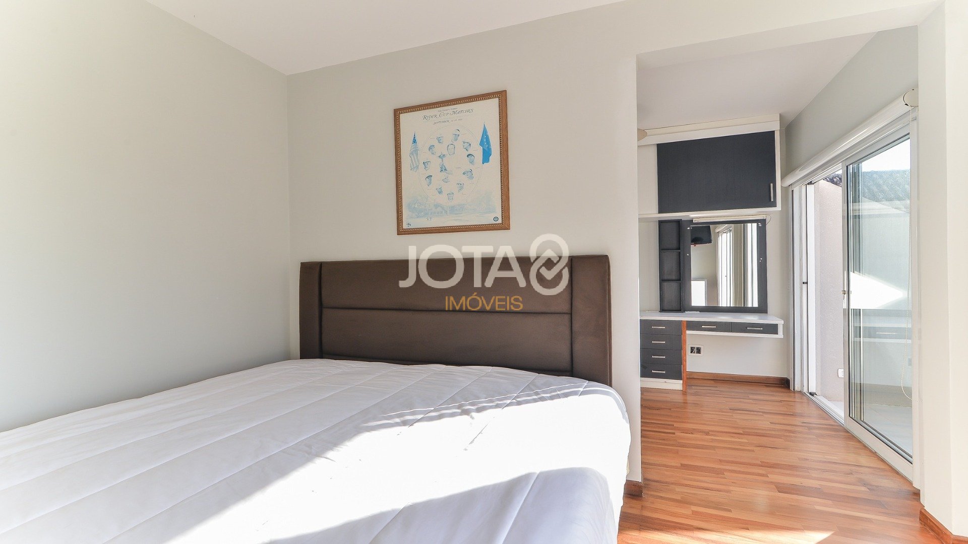 CASA COM 4 QUARTOS, JARDIM, POMAR E PISCINA NO PILARZINHO