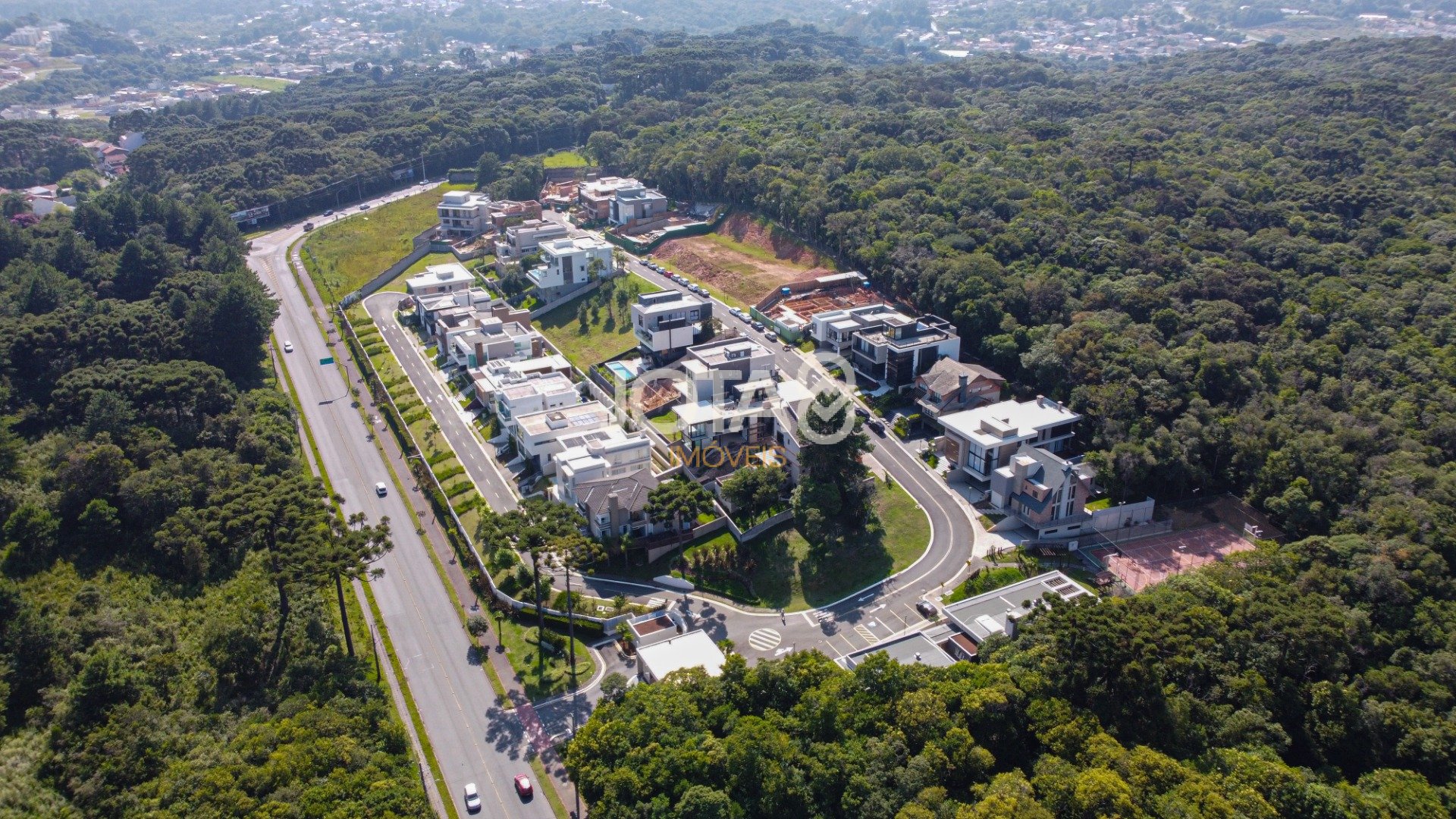TERRENO À VENDA EM CONDOMÍNIO FECHADO EVERGREEN - 452M²
