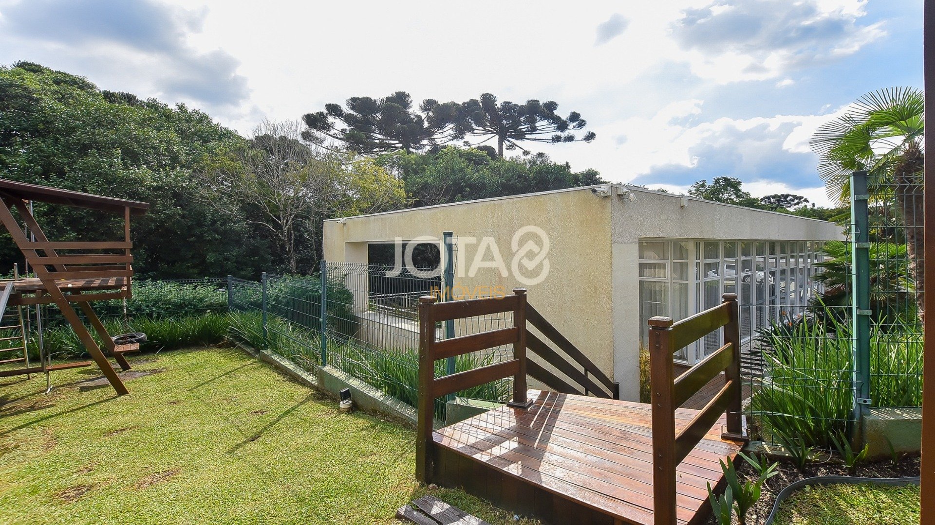 TERRENO À VENDA EM CONDOMÍNIO FECHADO EVERGREEN - 452M²