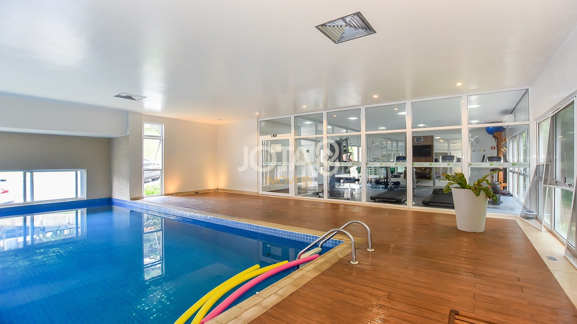 TERRENO À VENDA EM CONDOMÍNIO FECHADO EVERGREEN - 452M²